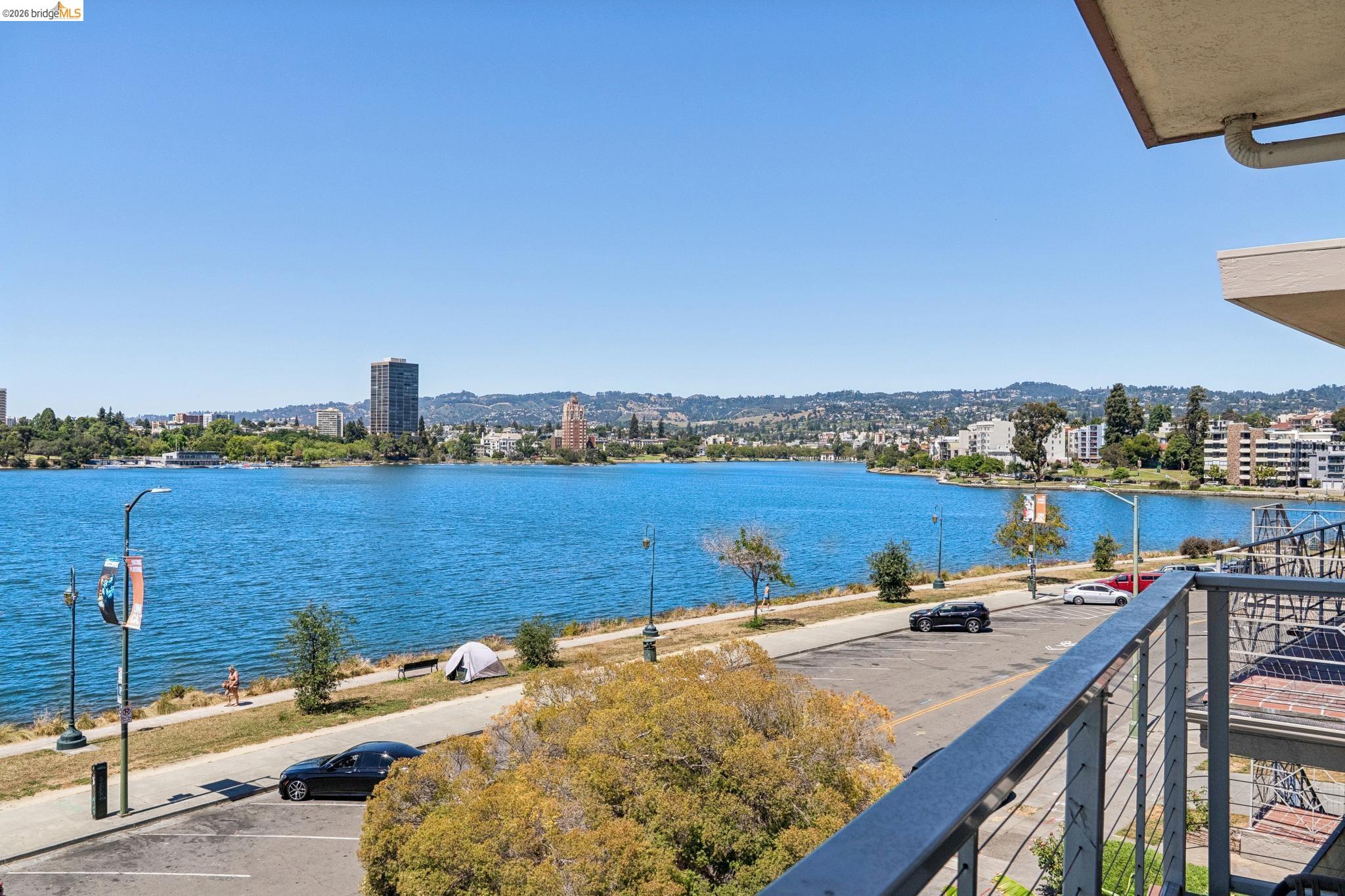1410 Lakeshore Ave # 5
