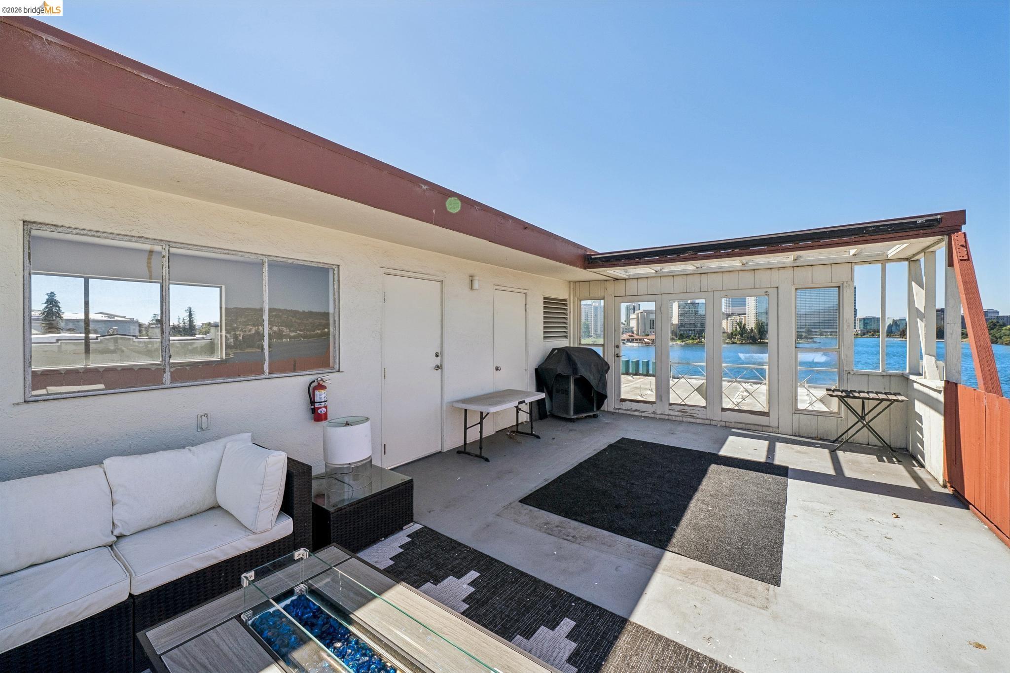 1410 Lakeshore Ave # 5