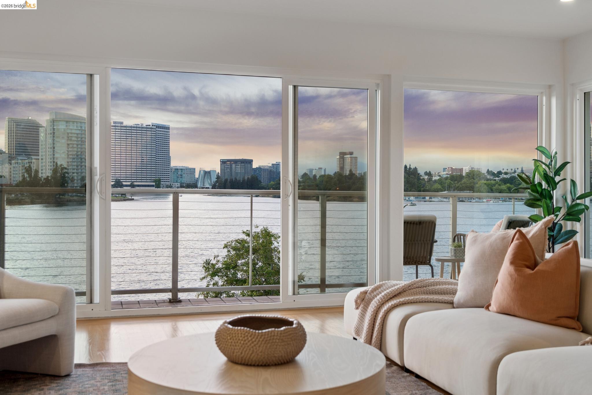 1410 Lakeshore Ave # 5