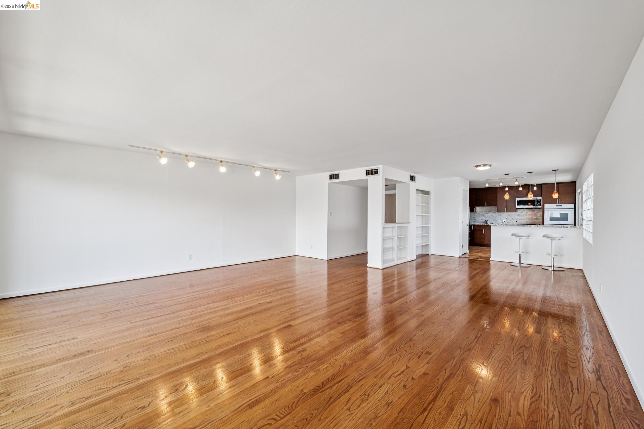 1410 Lakeshore Ave # 6