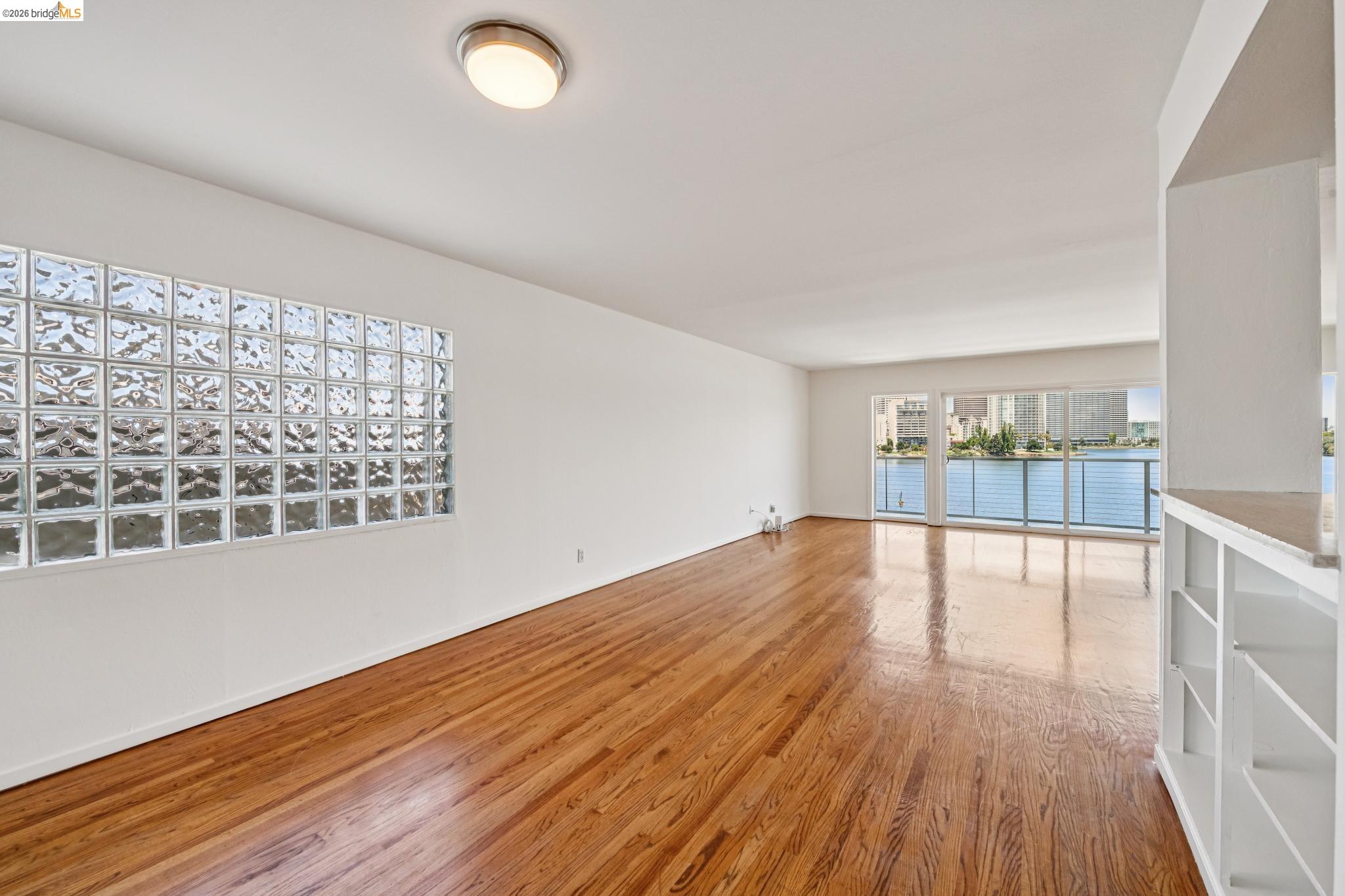 1410 Lakeshore Ave # 6