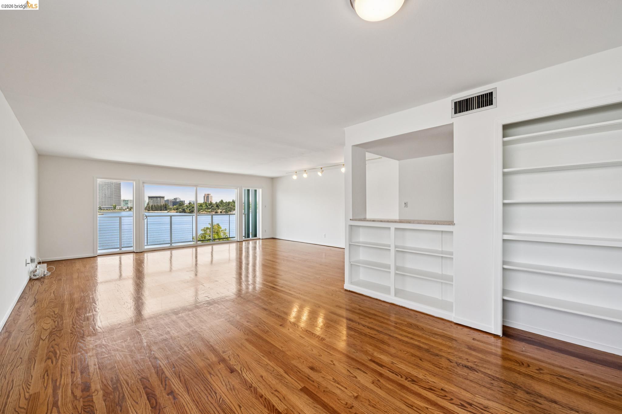 1410 Lakeshore Ave # 6