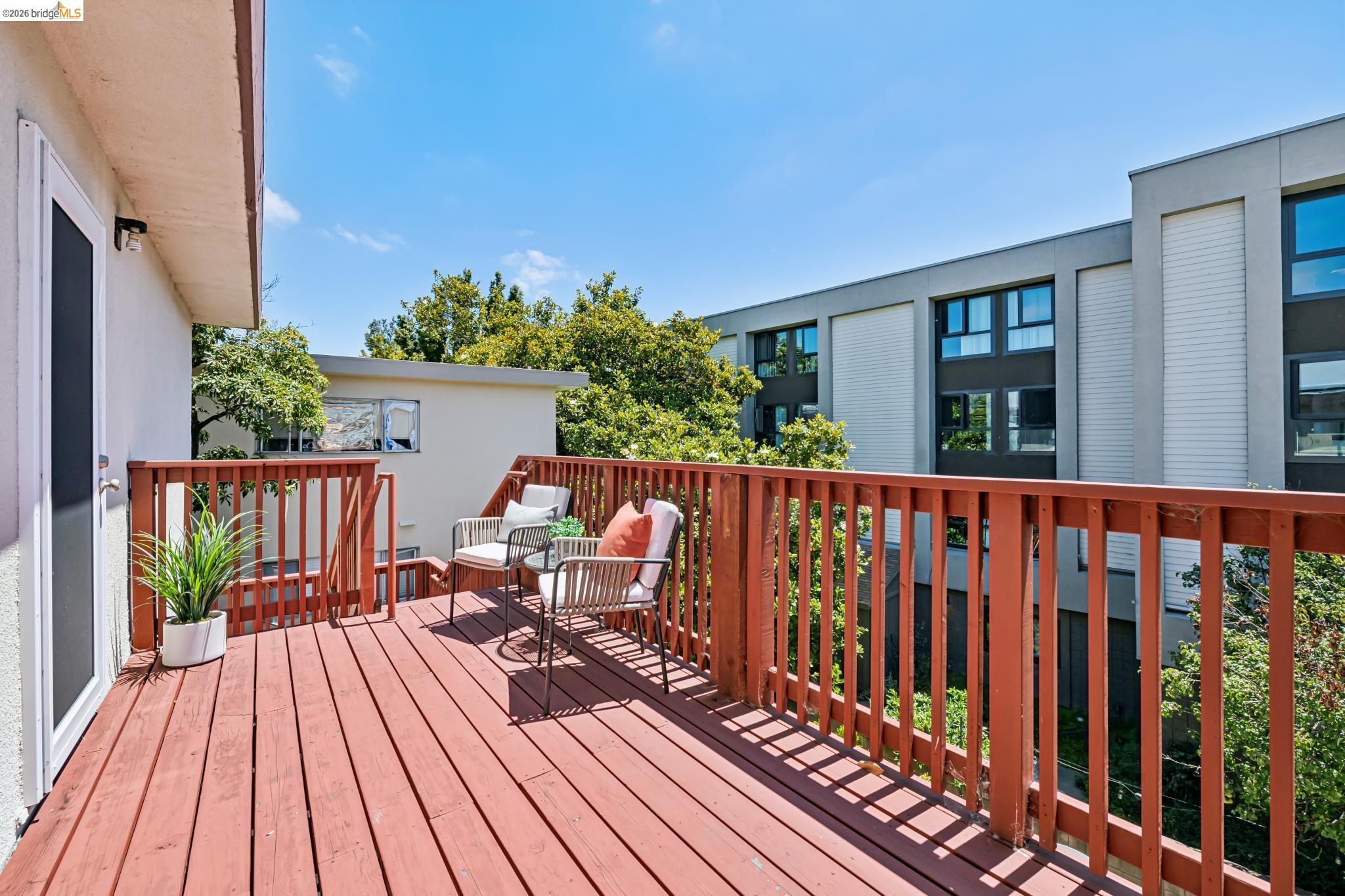1410 Lakeshore Ave # 6