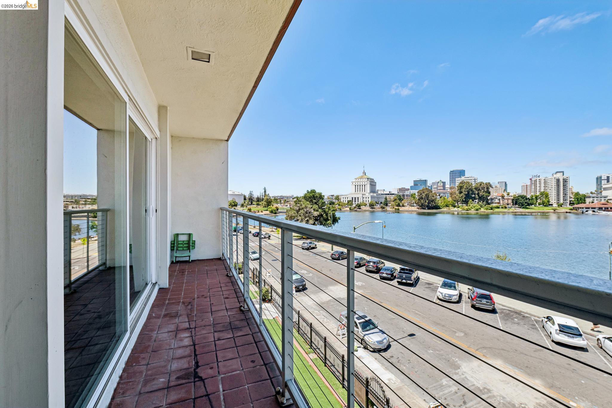 1410 Lakeshore Ave # 6
