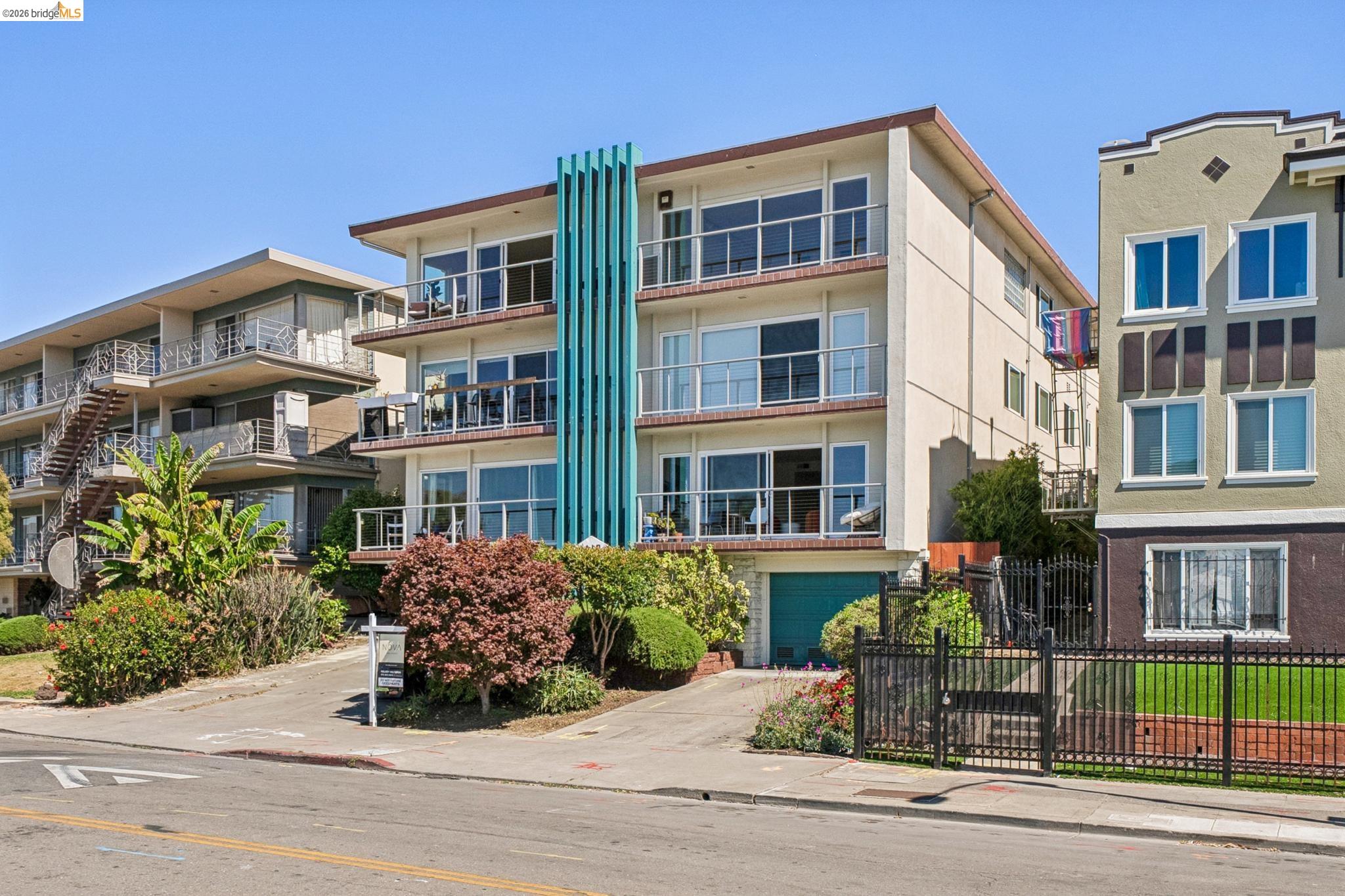 1410 Lakeshore Ave # 6