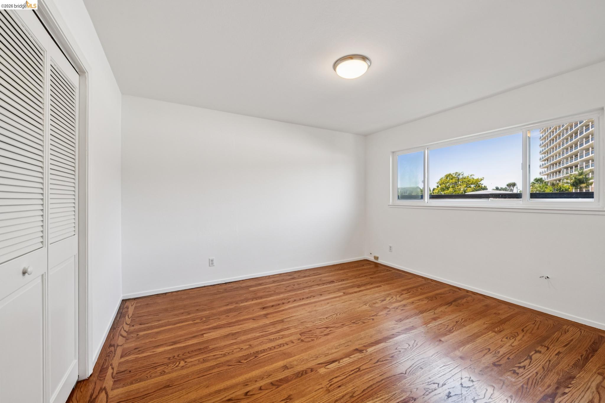 1410 Lakeshore Ave # 6