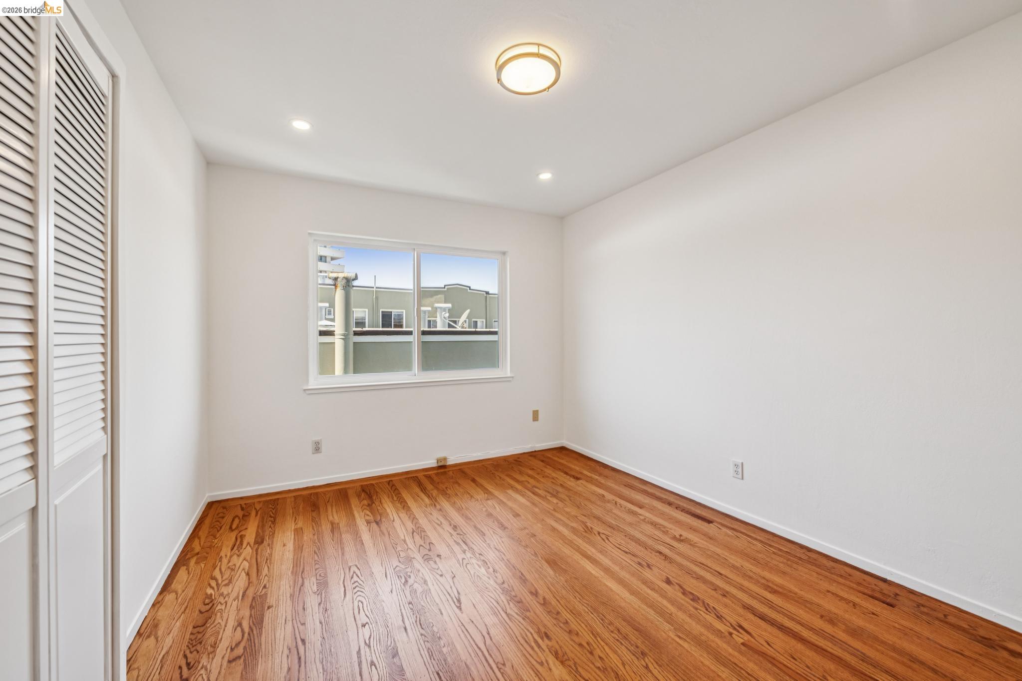 1410 Lakeshore Ave # 6