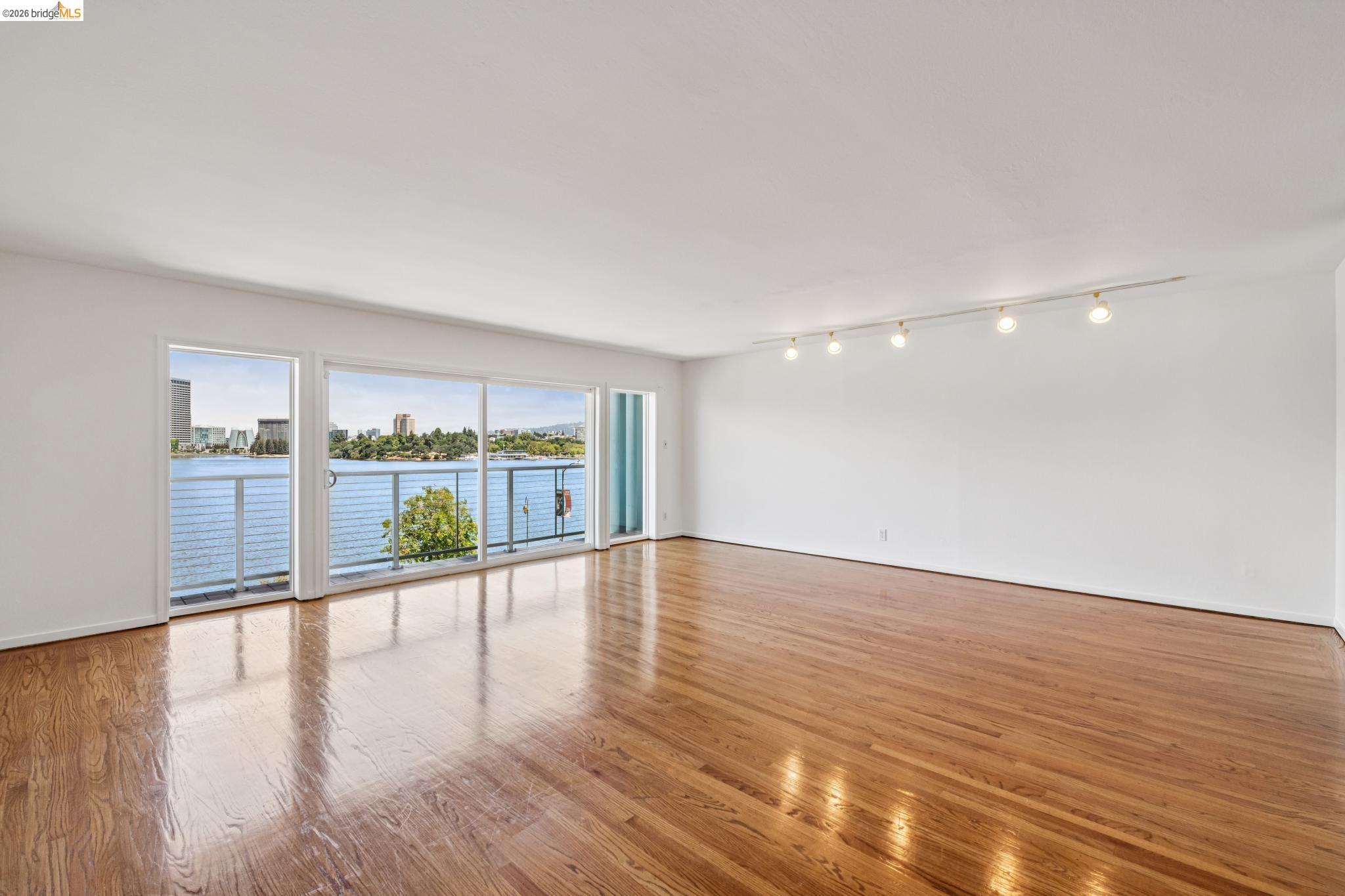 1410 Lakeshore Ave # 6