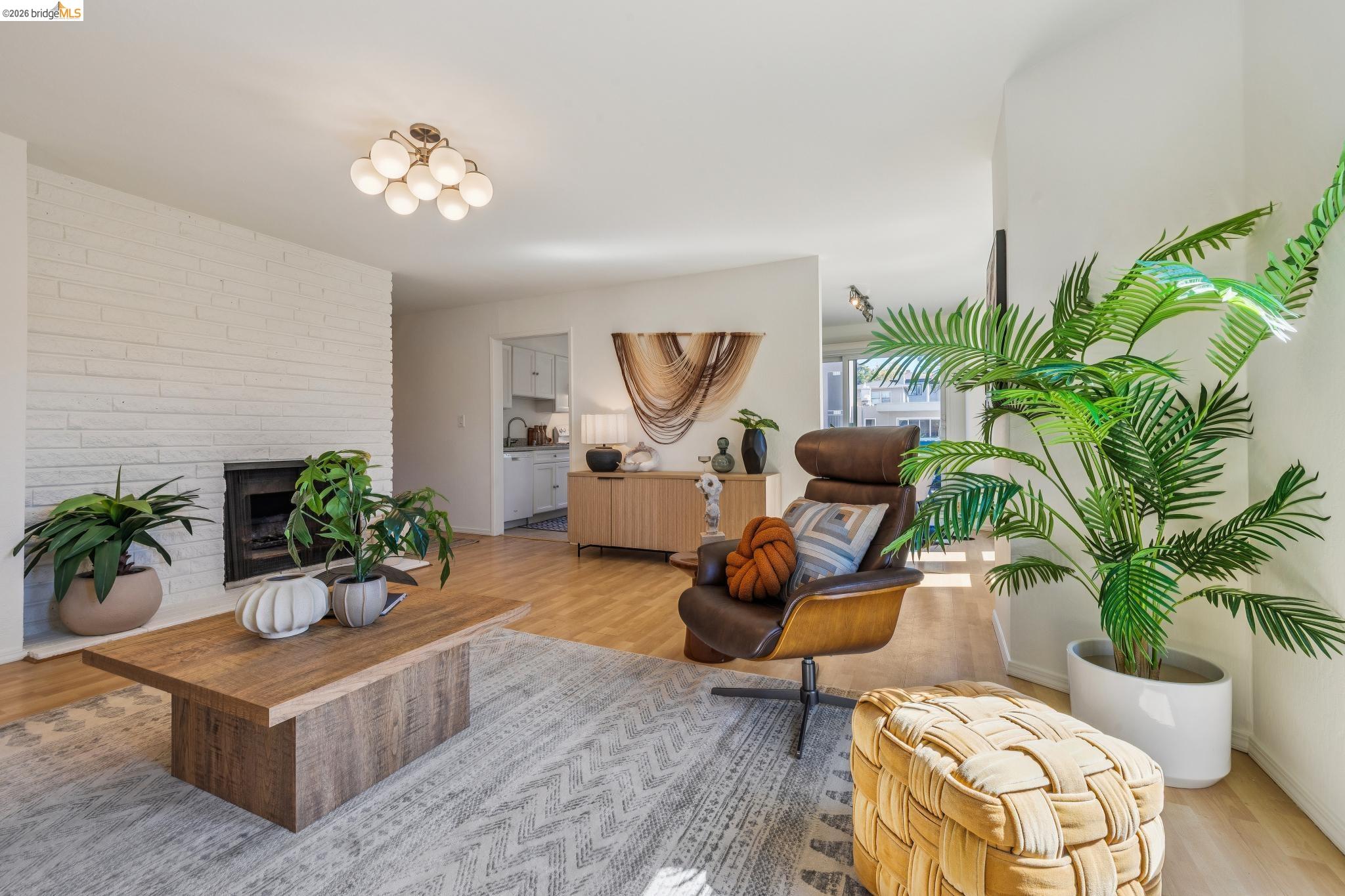 385 Jayne Ave # 301