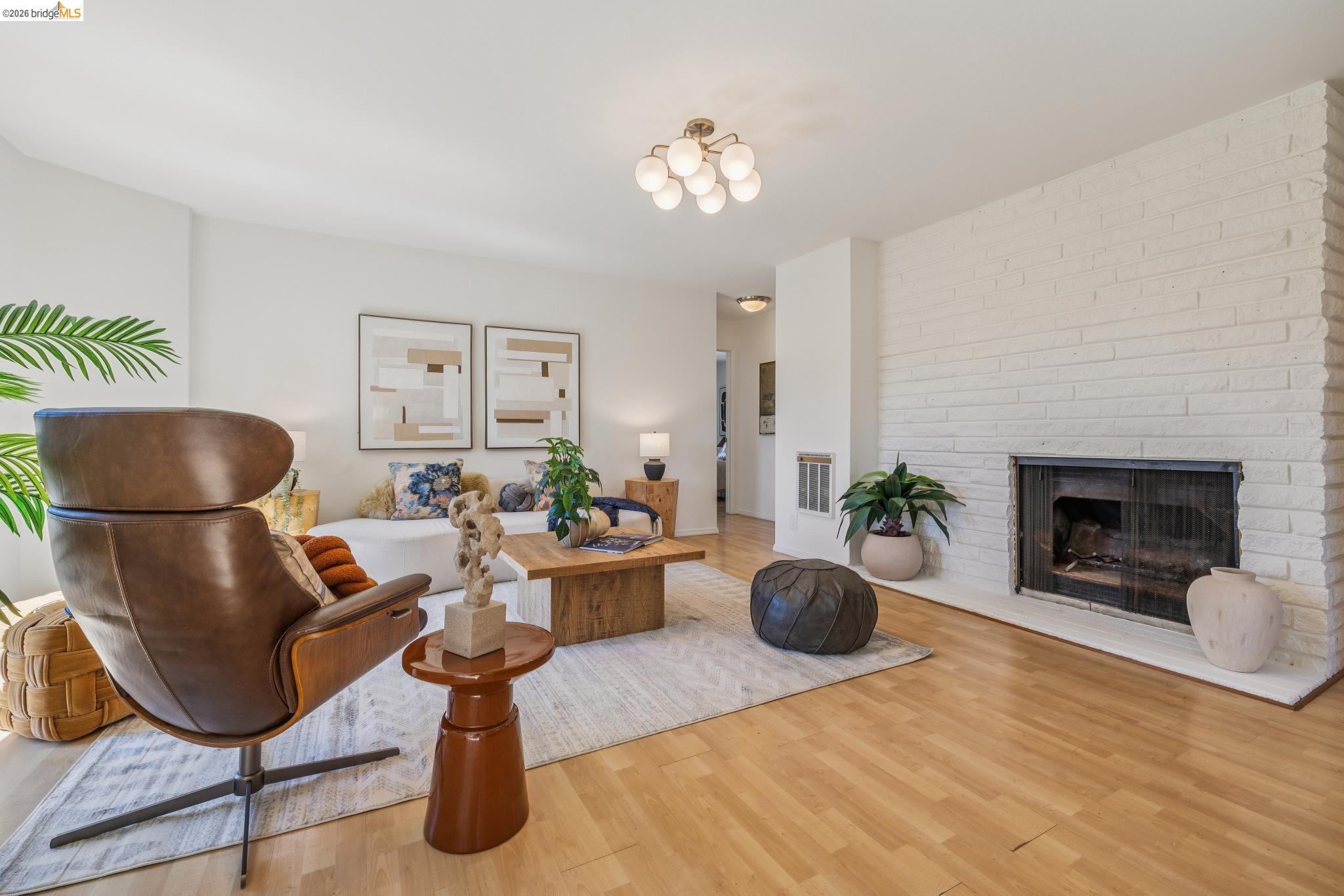 385 Jayne Ave # 301
