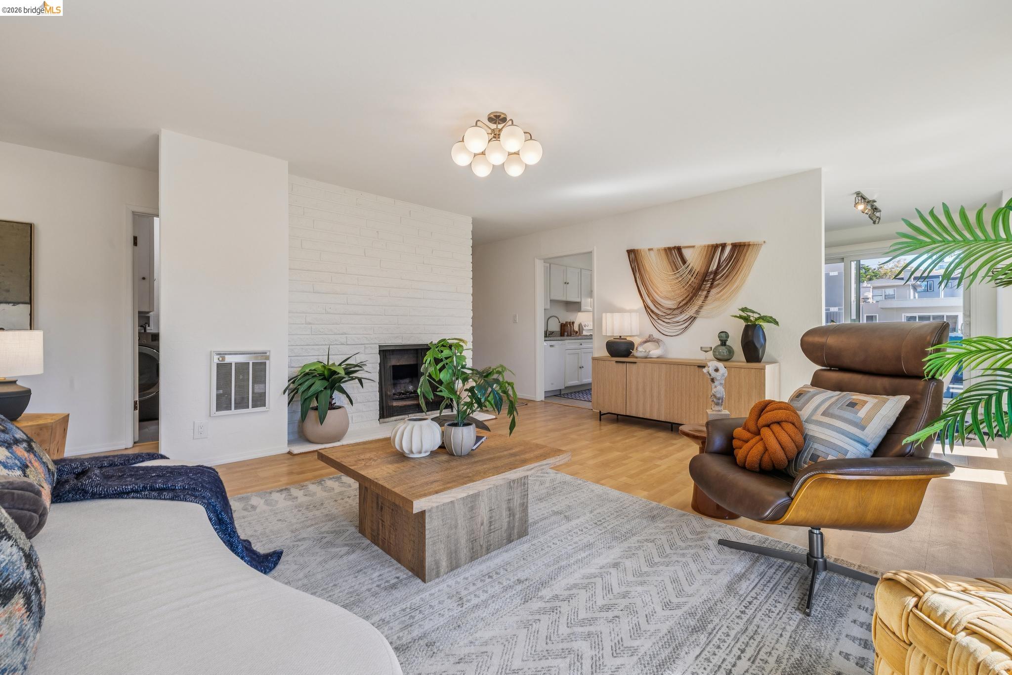 385 Jayne Ave # 301