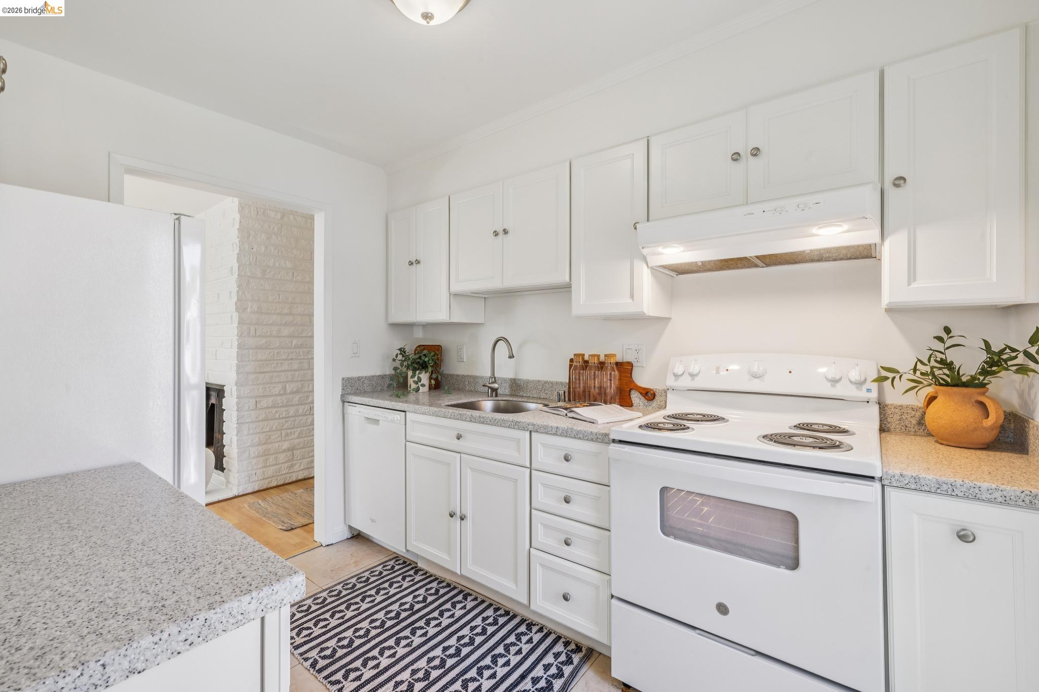 385 Jayne Ave # 301