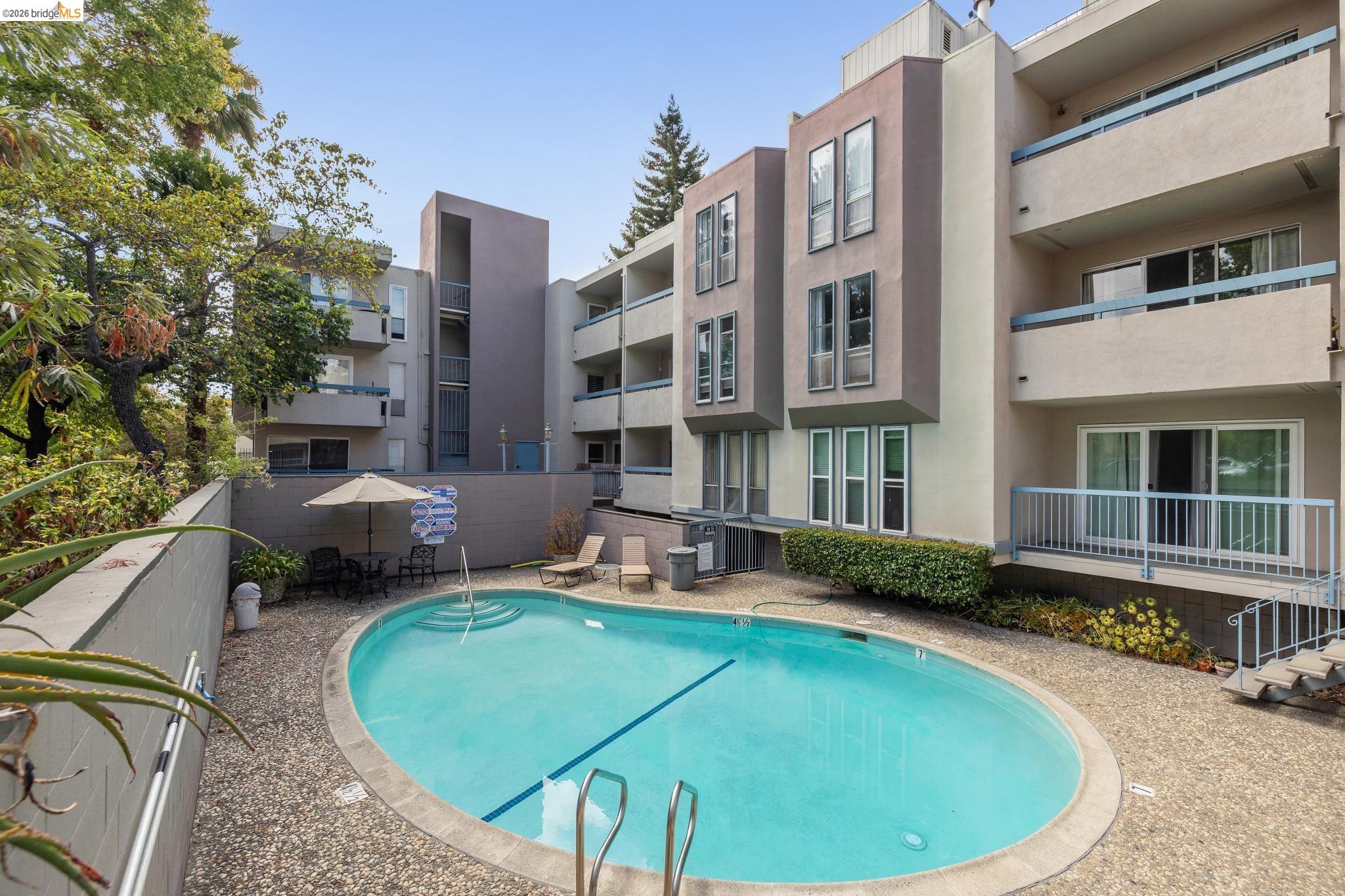 385 Jayne Ave # 301
