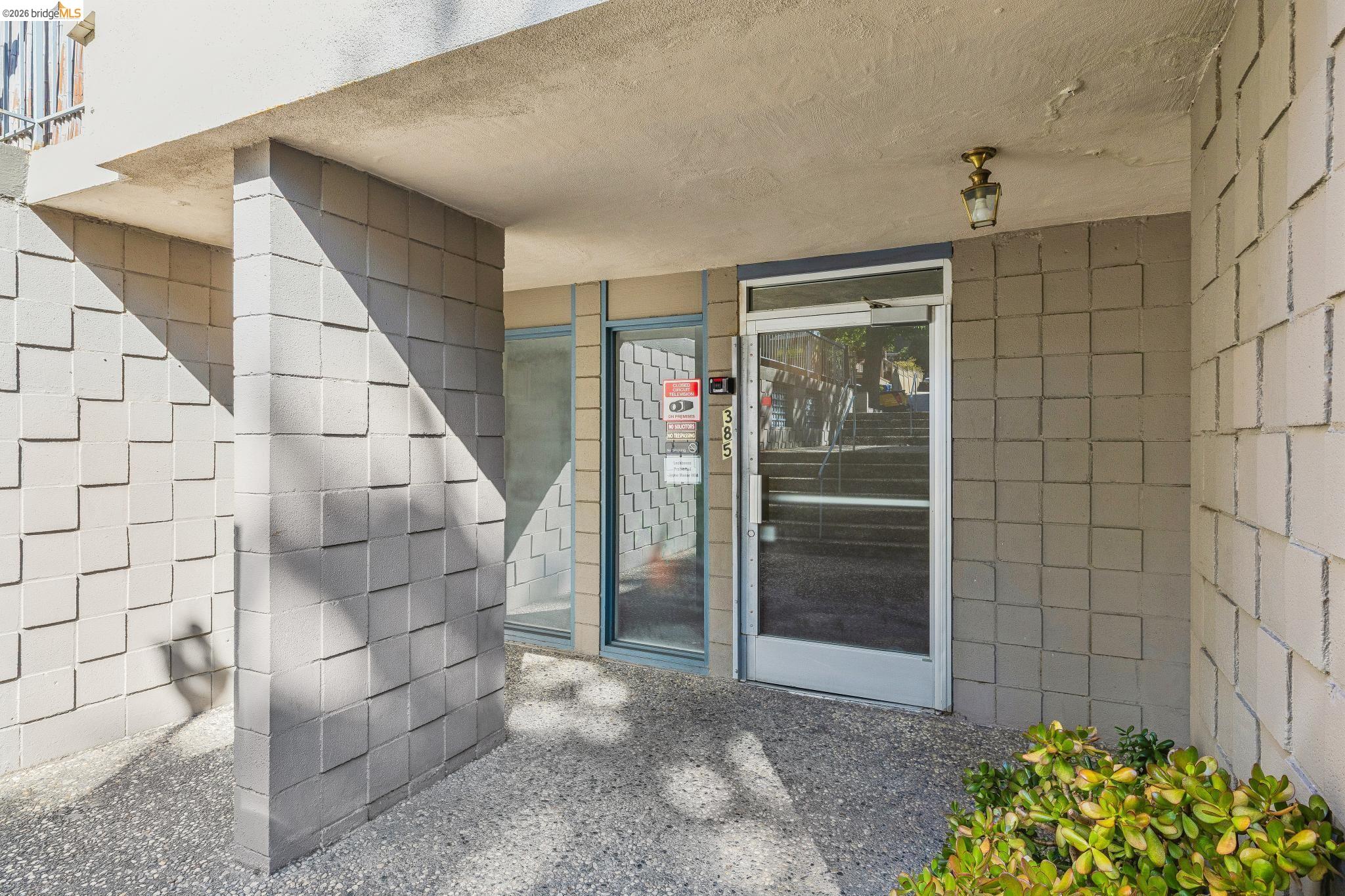 385 Jayne Ave # 301