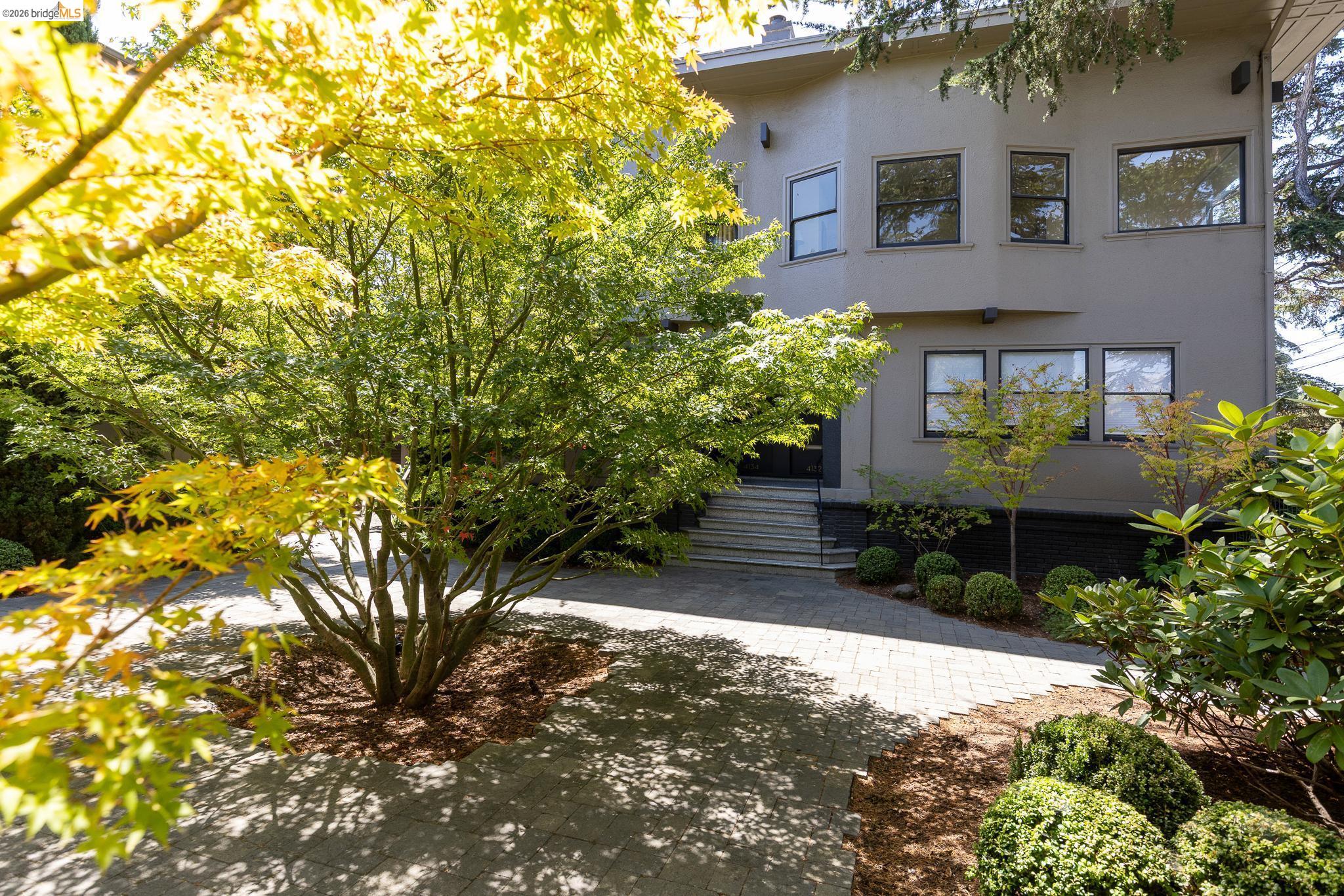 4132 Manila Ave