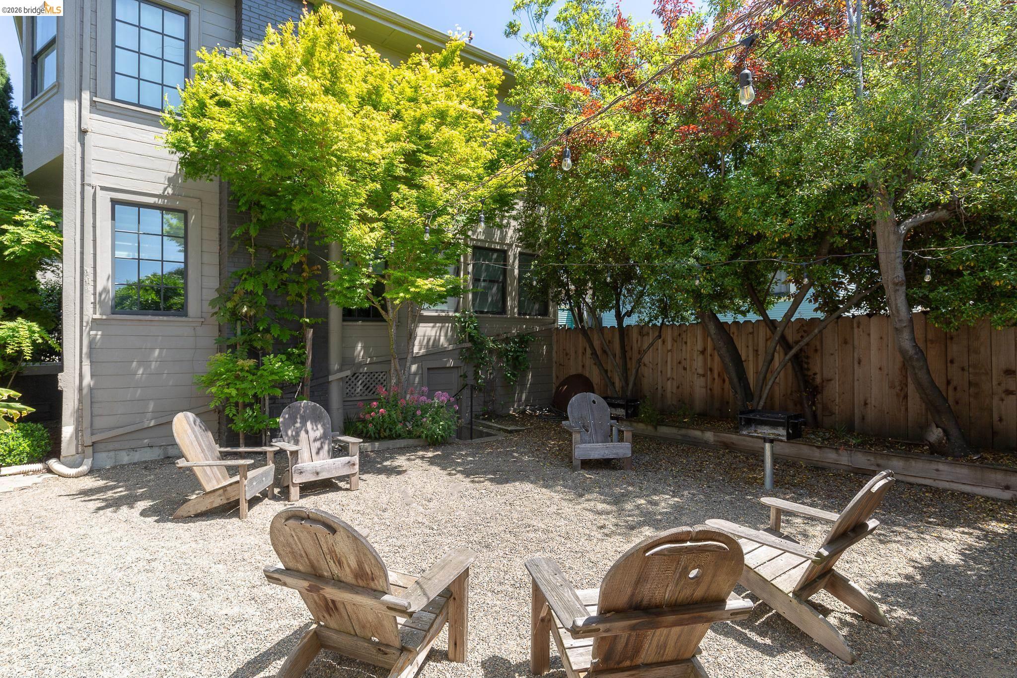 4132 Manila Ave