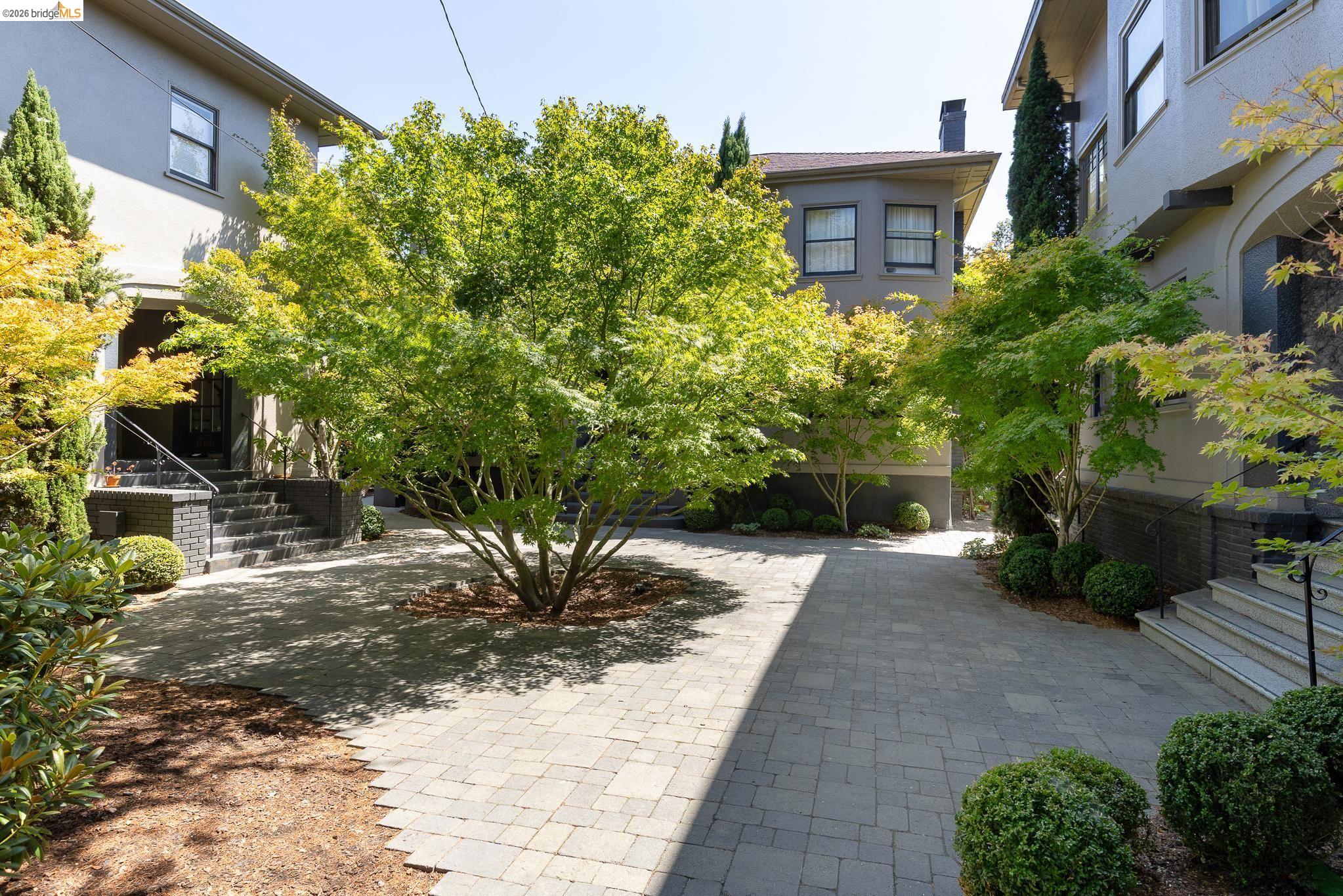 4132 Manila Ave