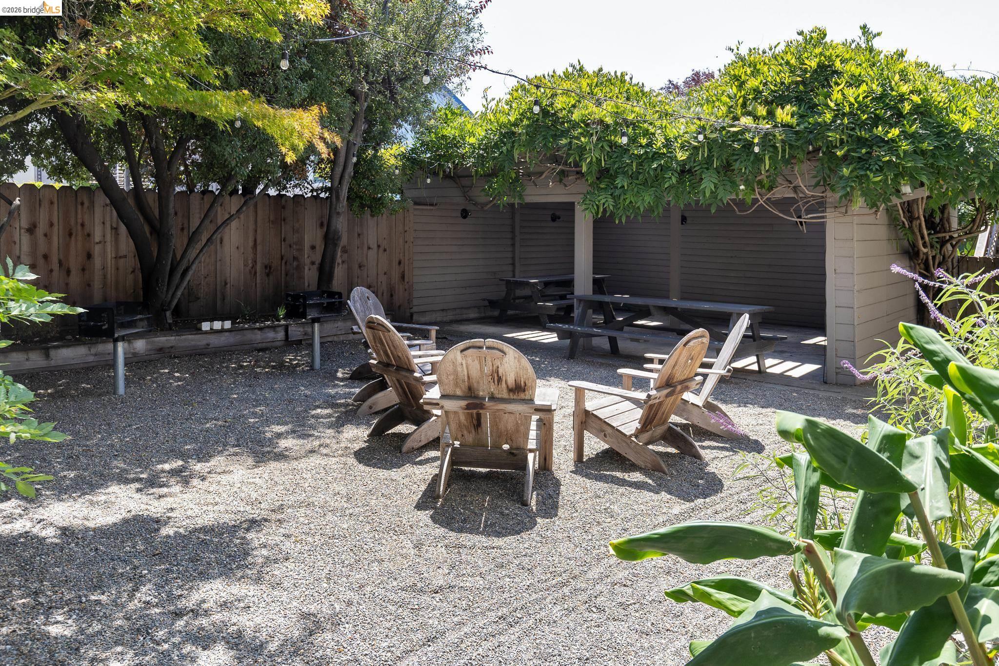 4132 Manila Ave