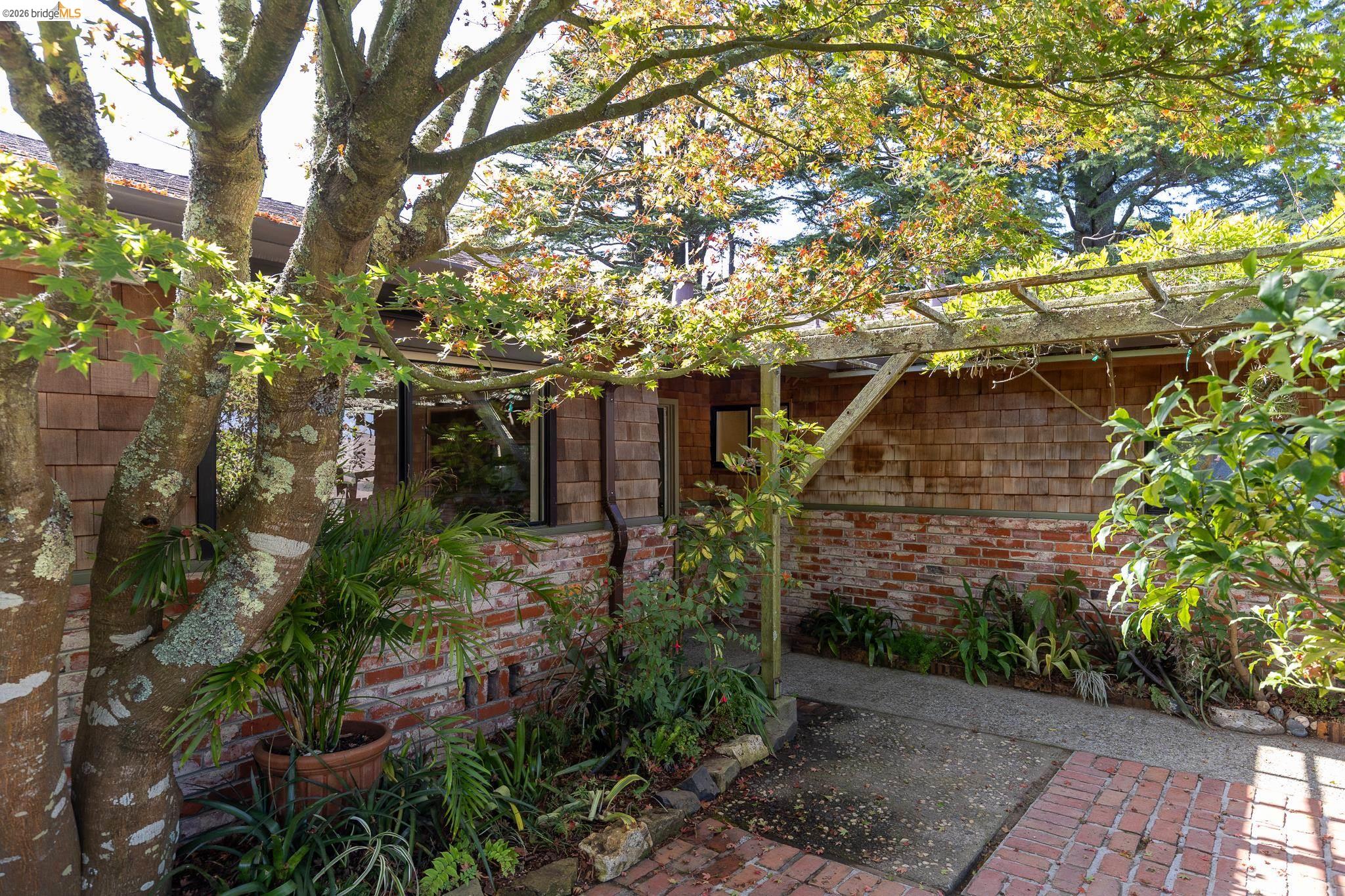22 Kensington Ct
