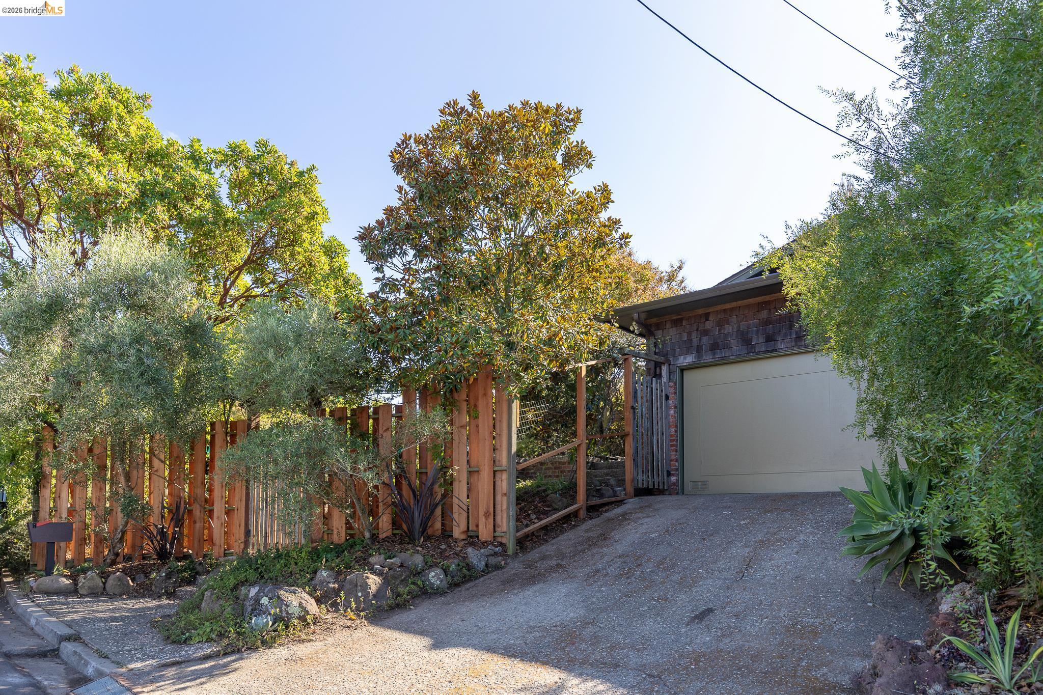 22 Kensington Ct