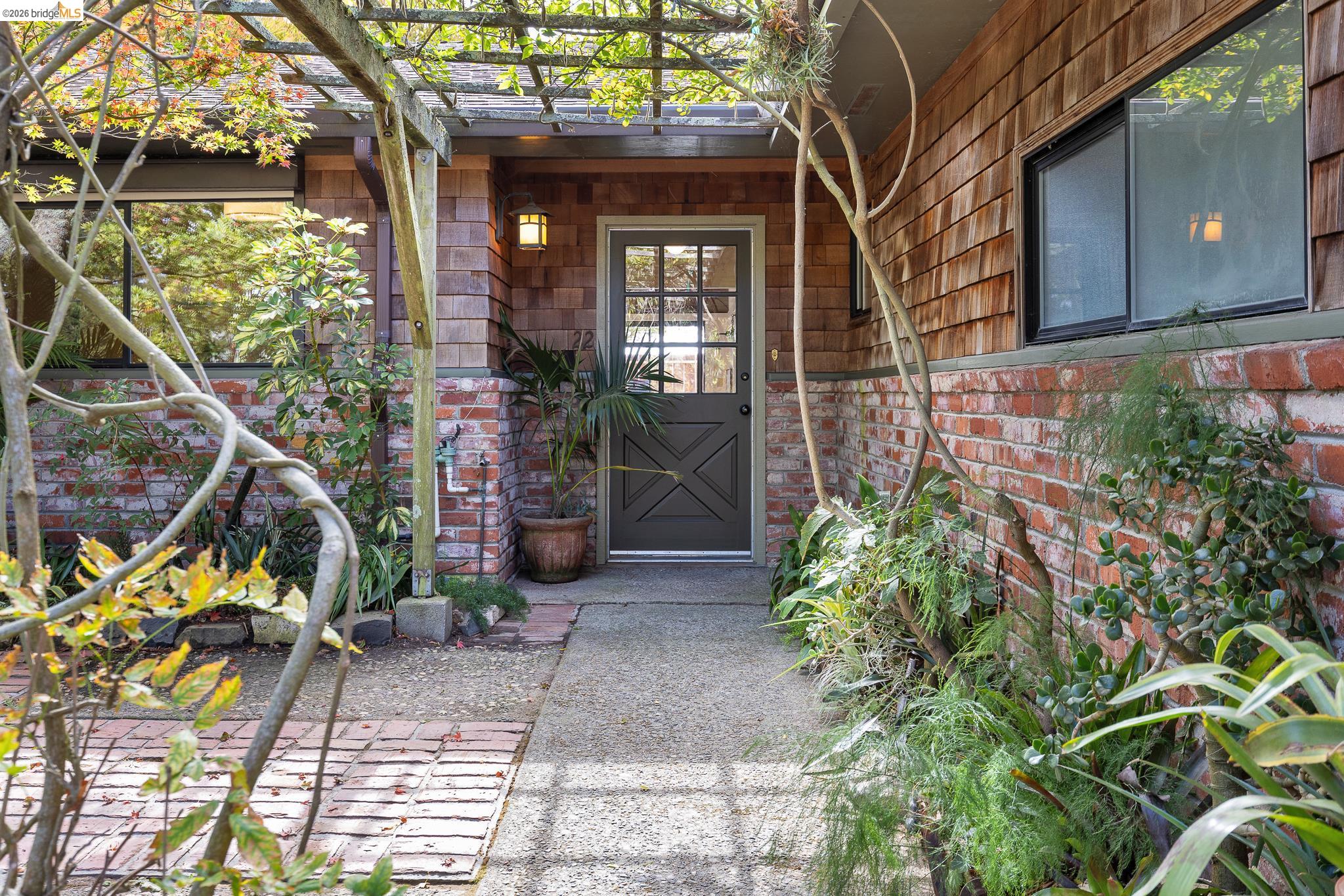 22 Kensington Ct