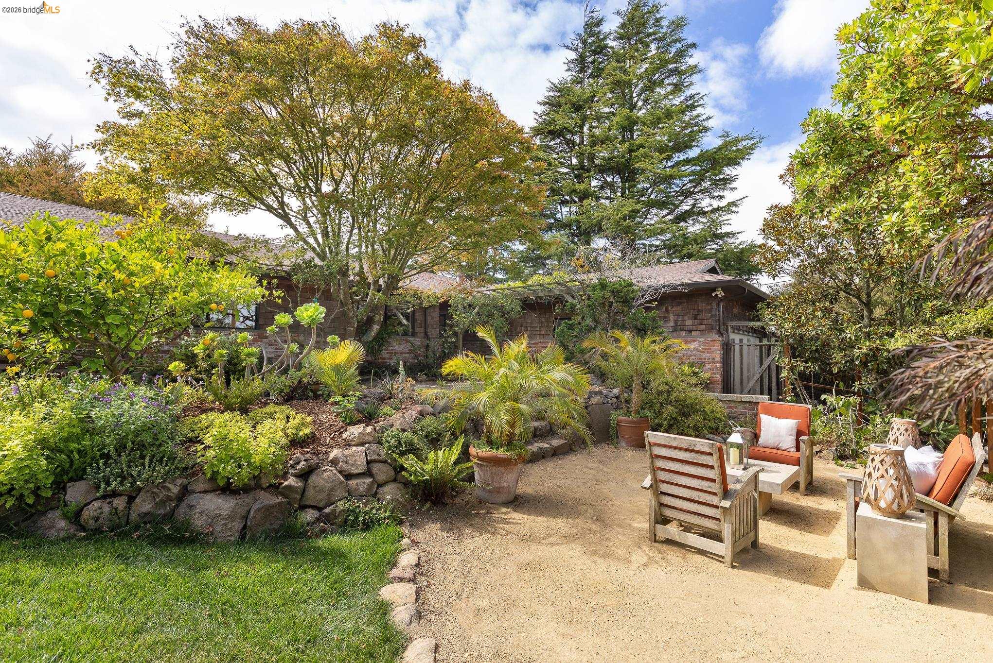 22 Kensington Ct