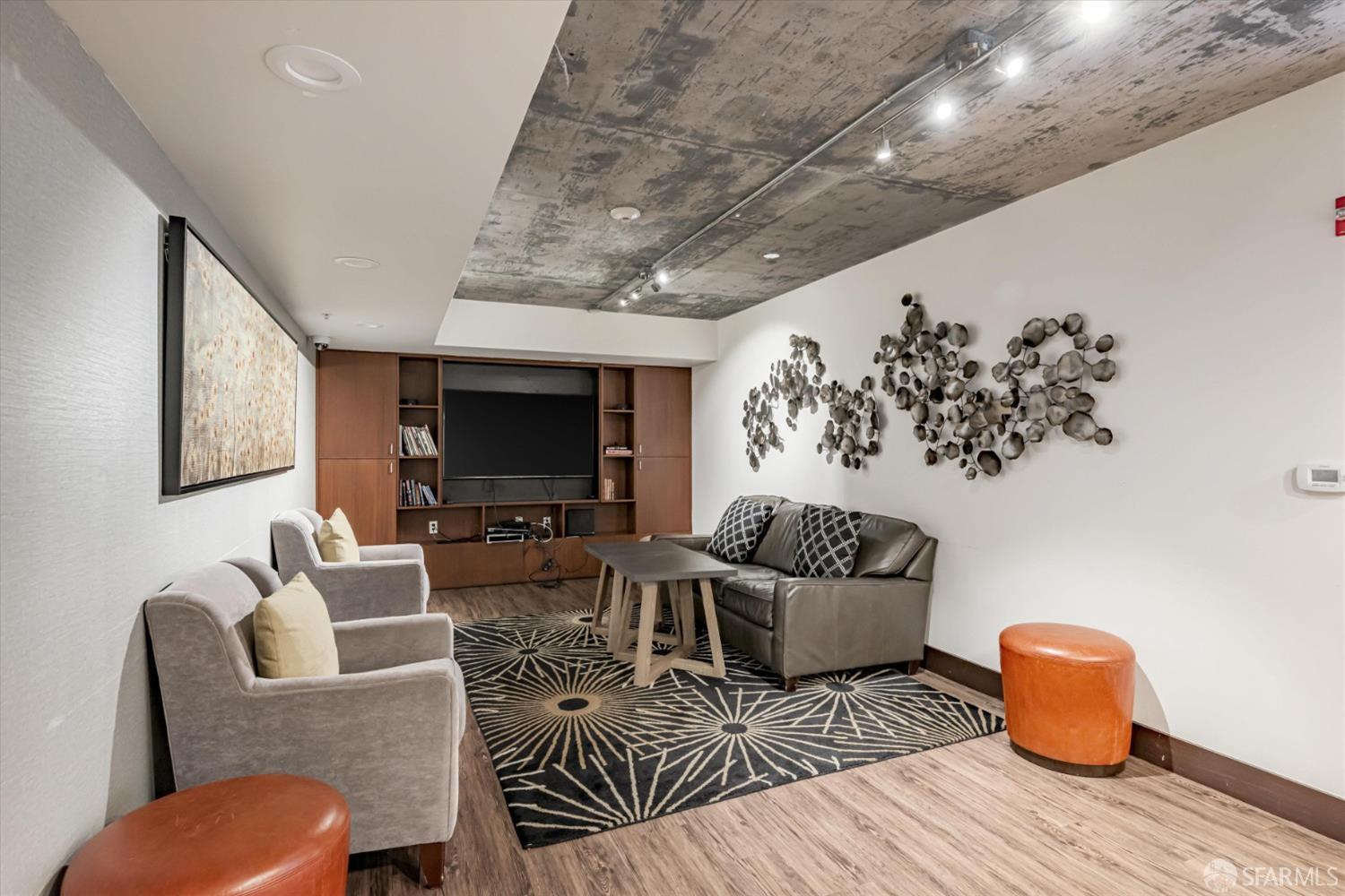 311 Oak Street # 539