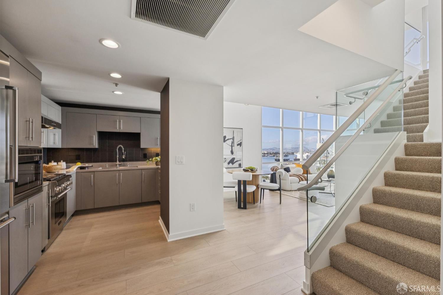 222 Broadway Avenue # 1505