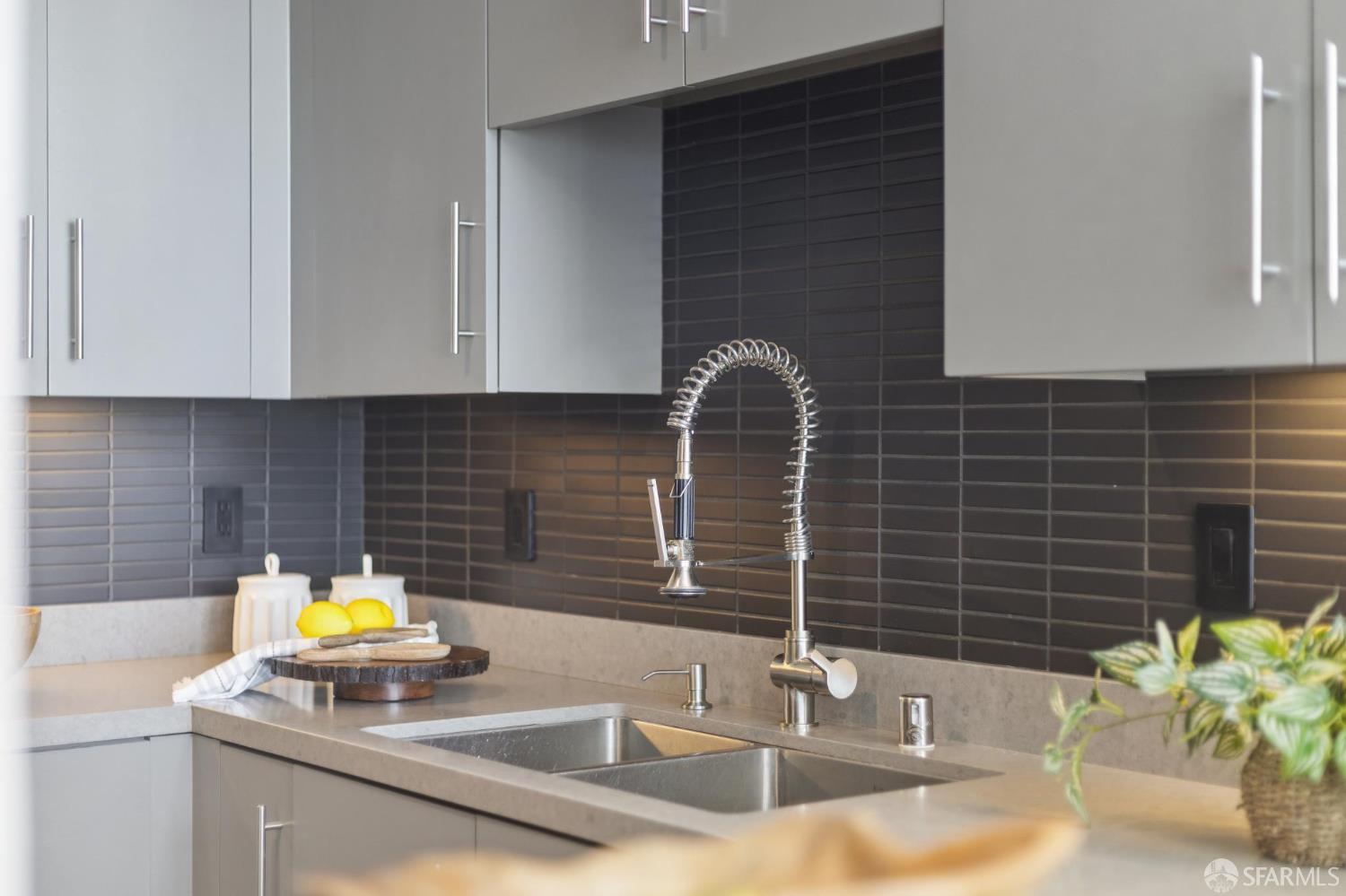 222 Broadway Avenue # 1505