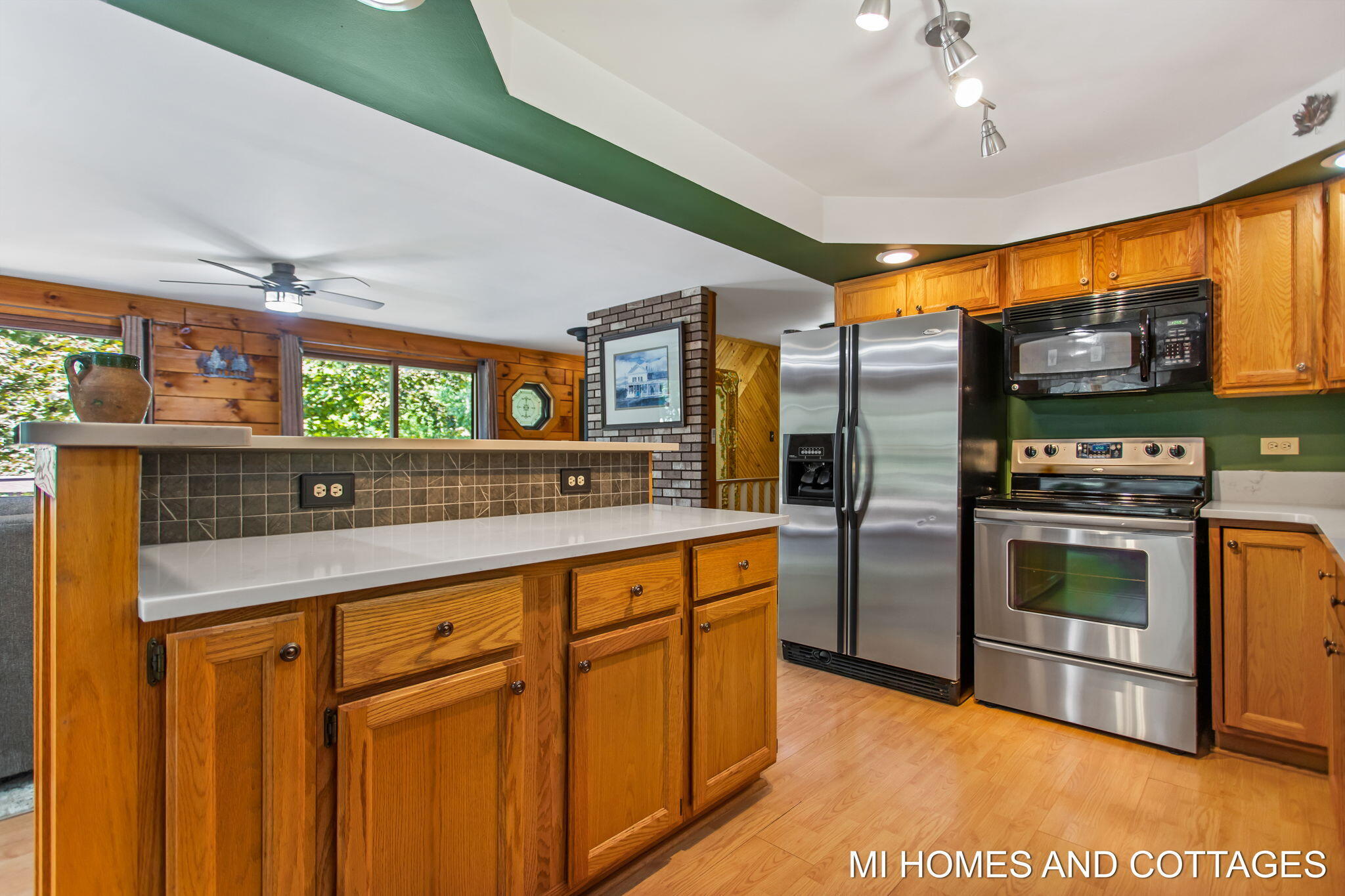 3225 Silver Acres Drive