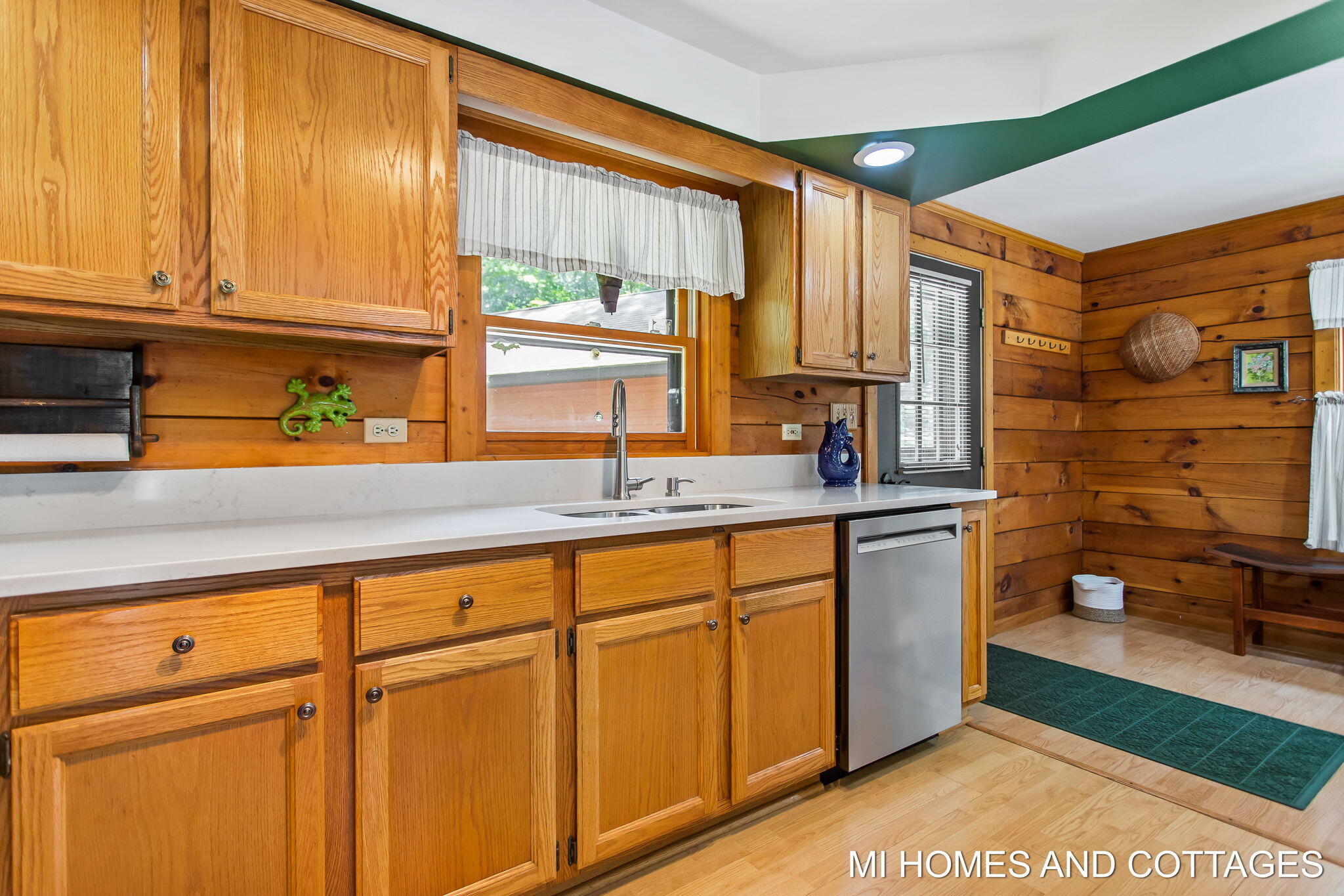 3225 Silver Acres Drive