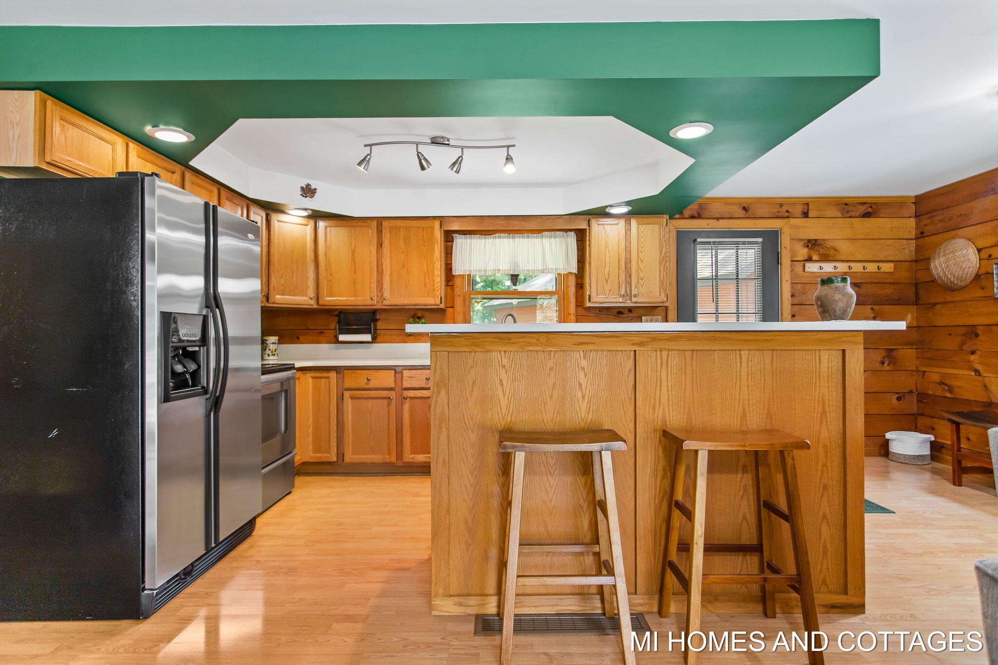 3225 Silver Acres Drive