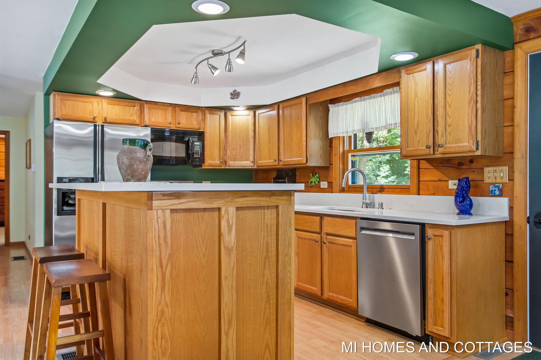 3225 Silver Acres Drive