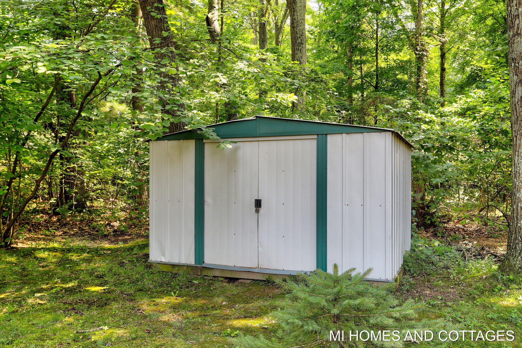 3225 Silver Acres Drive