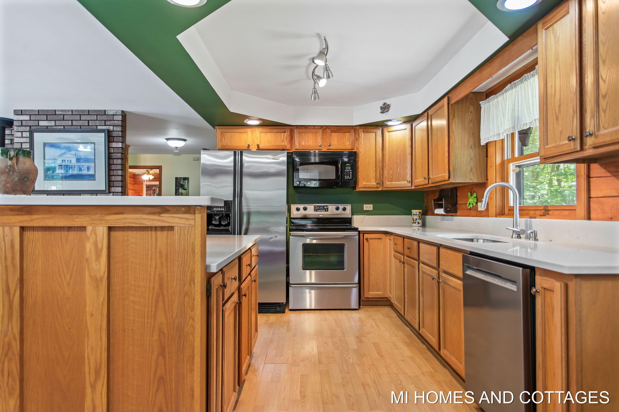 3225 Silver Acres Drive