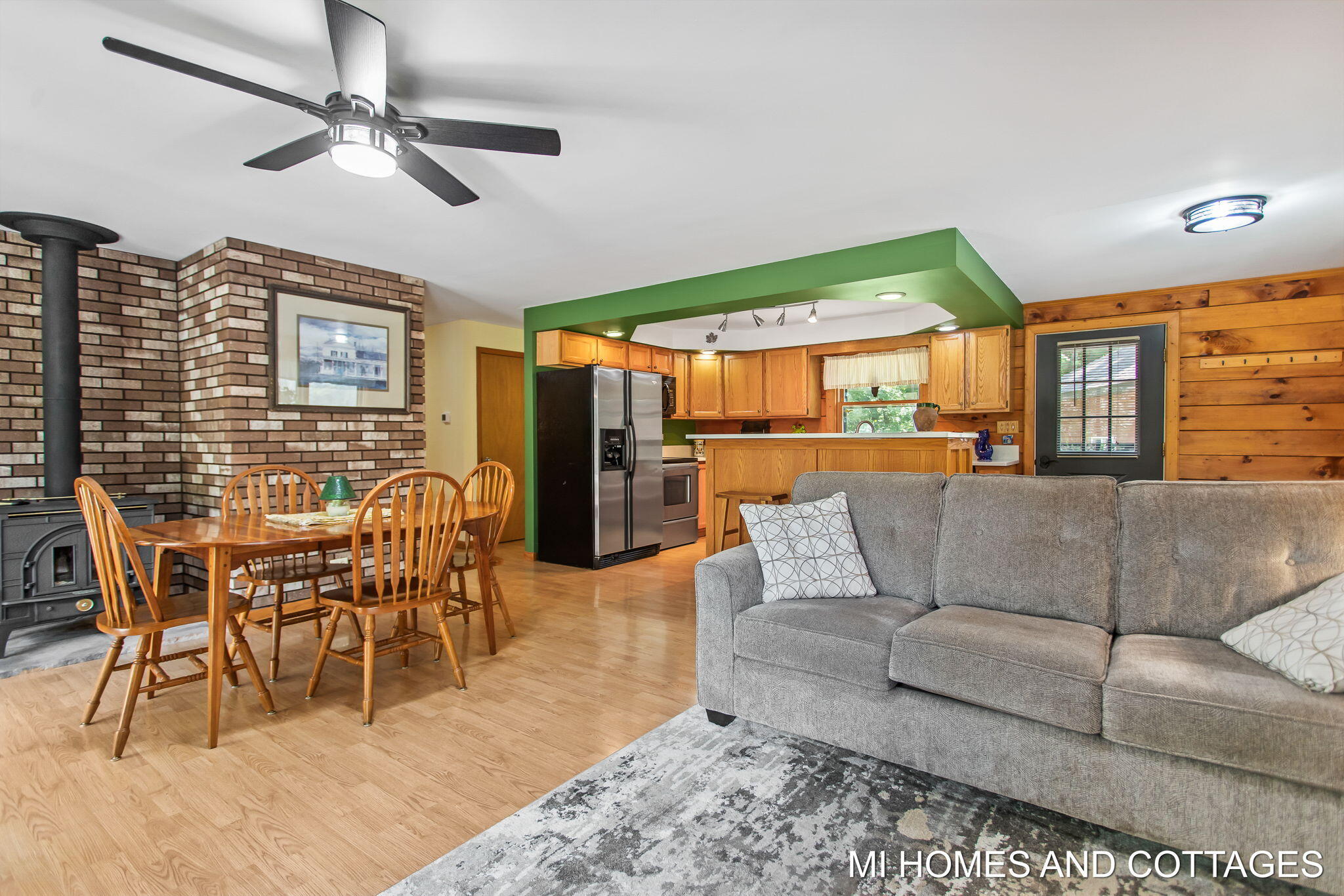 3225 Silver Acres Drive