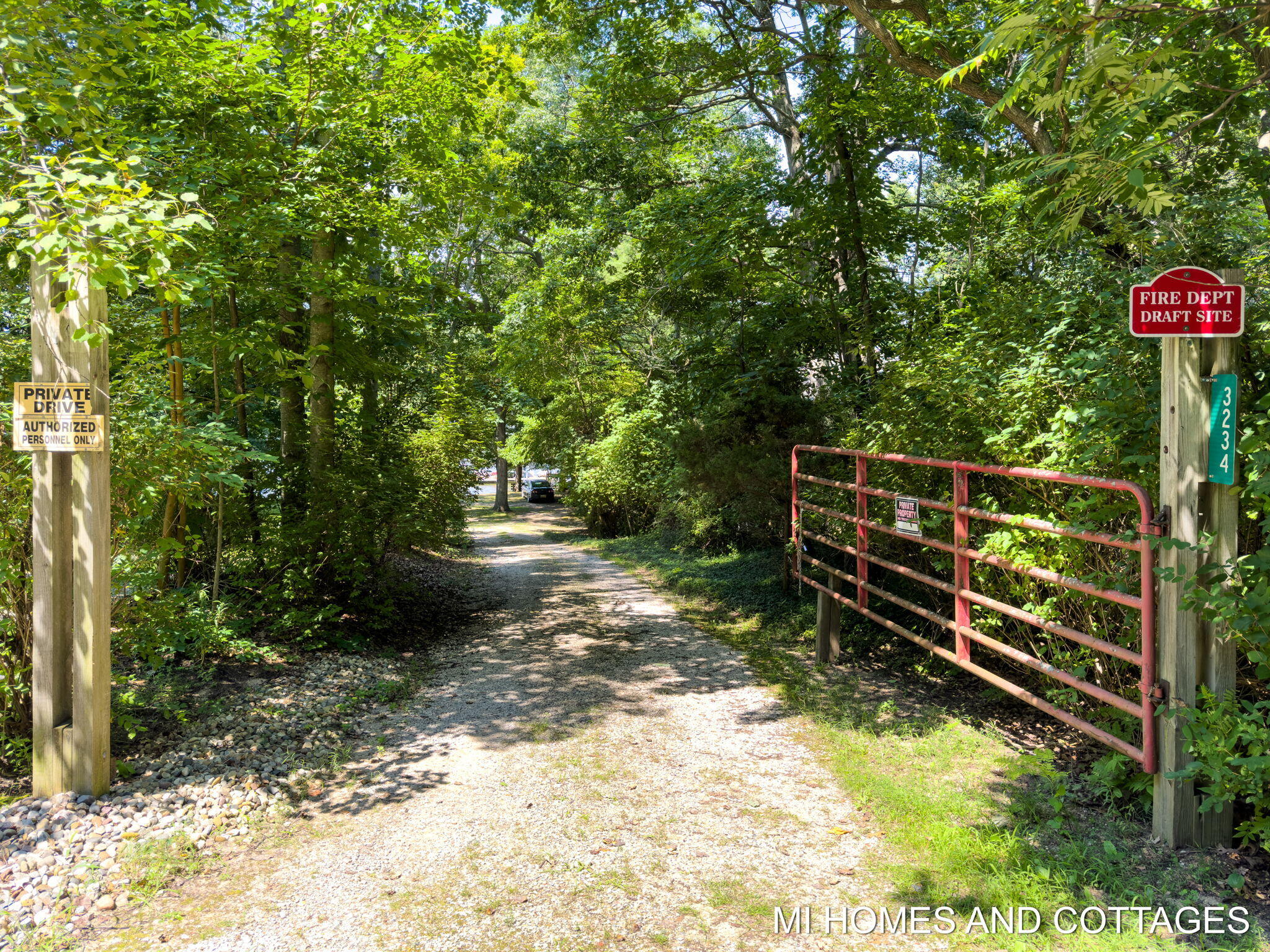 3225 Silver Acres Drive