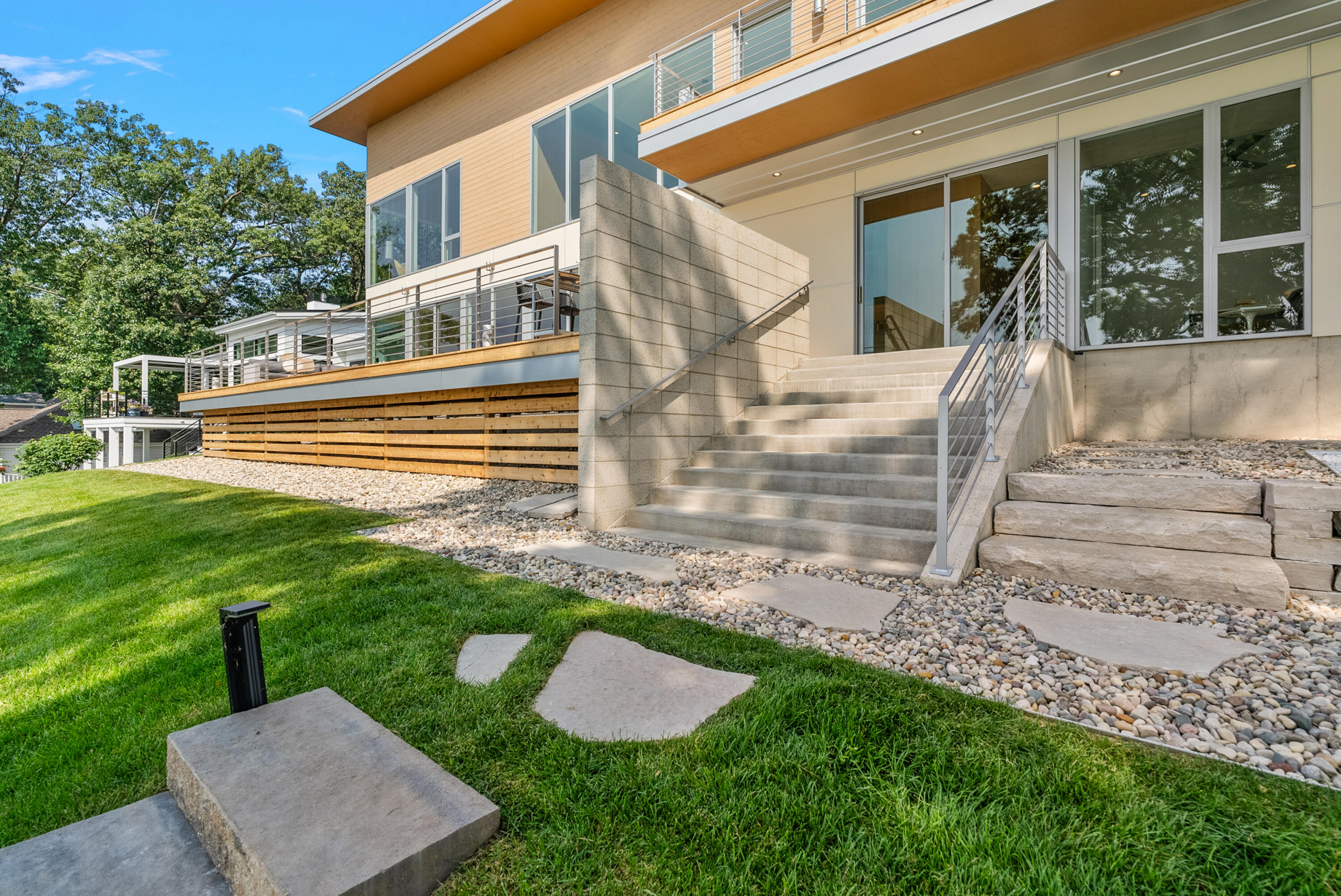 602 Lawn Avenue