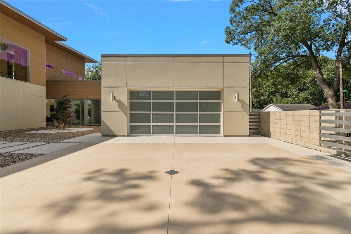 602 Lawn Avenue