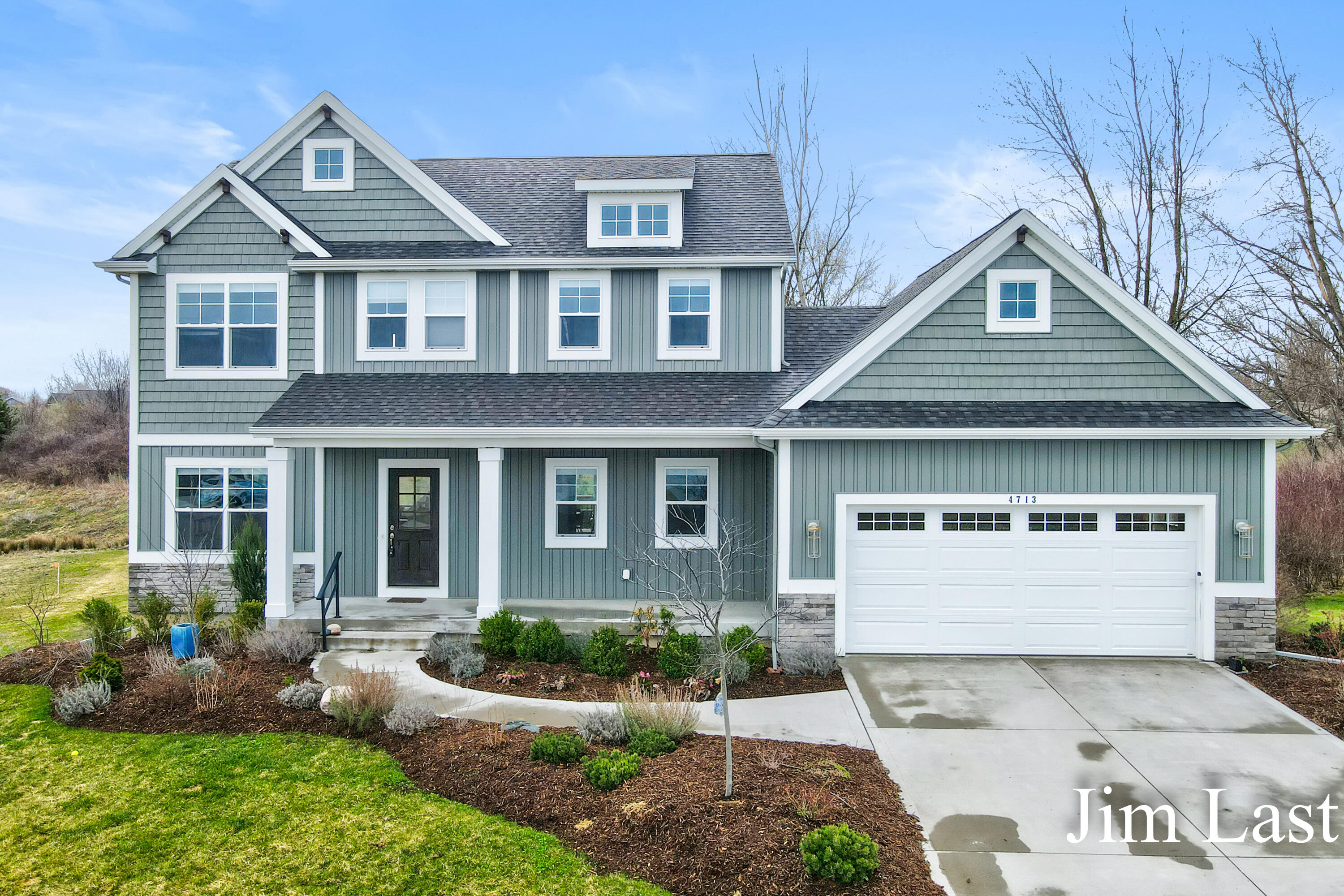 4713 Lake Ridge Drive