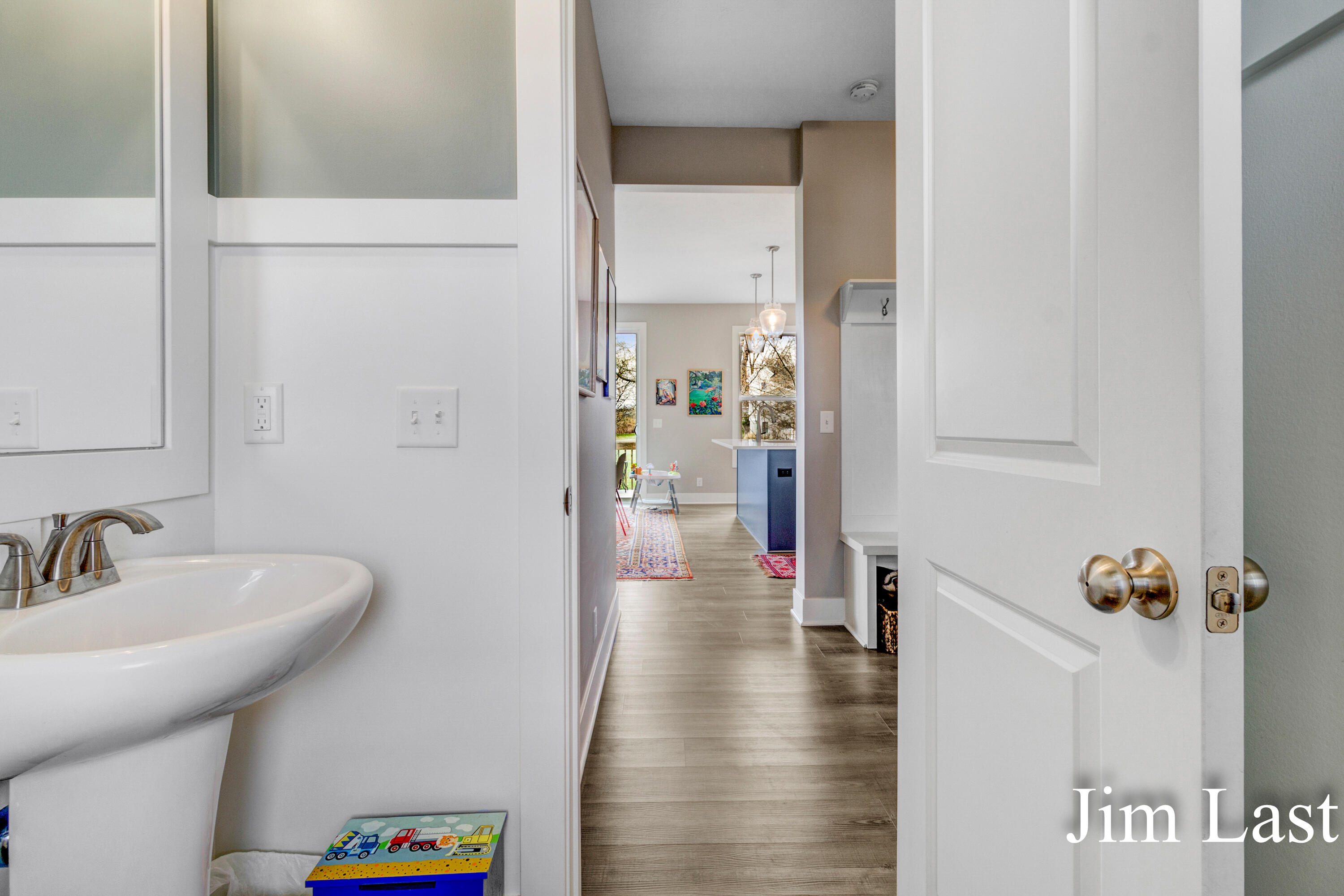 4713 Lake Ridge Drive