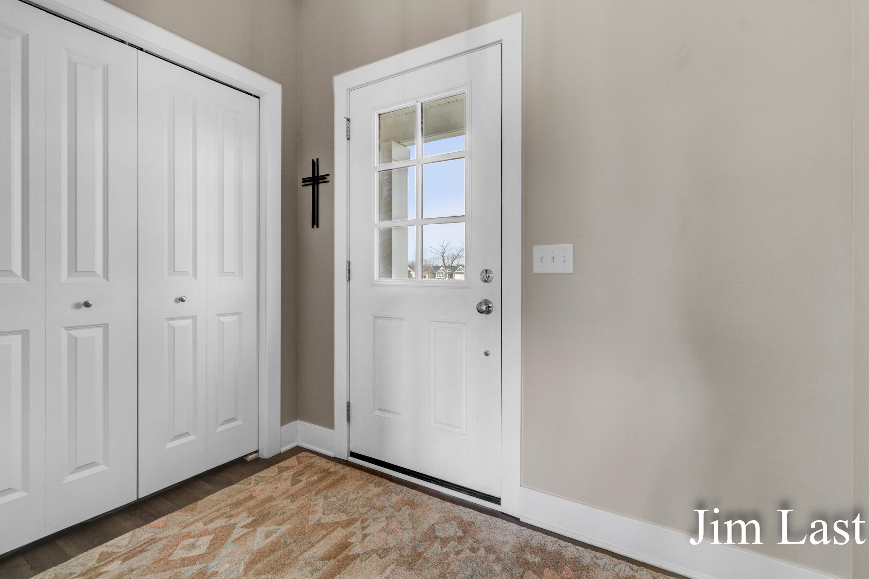 4713 Lake Ridge Drive