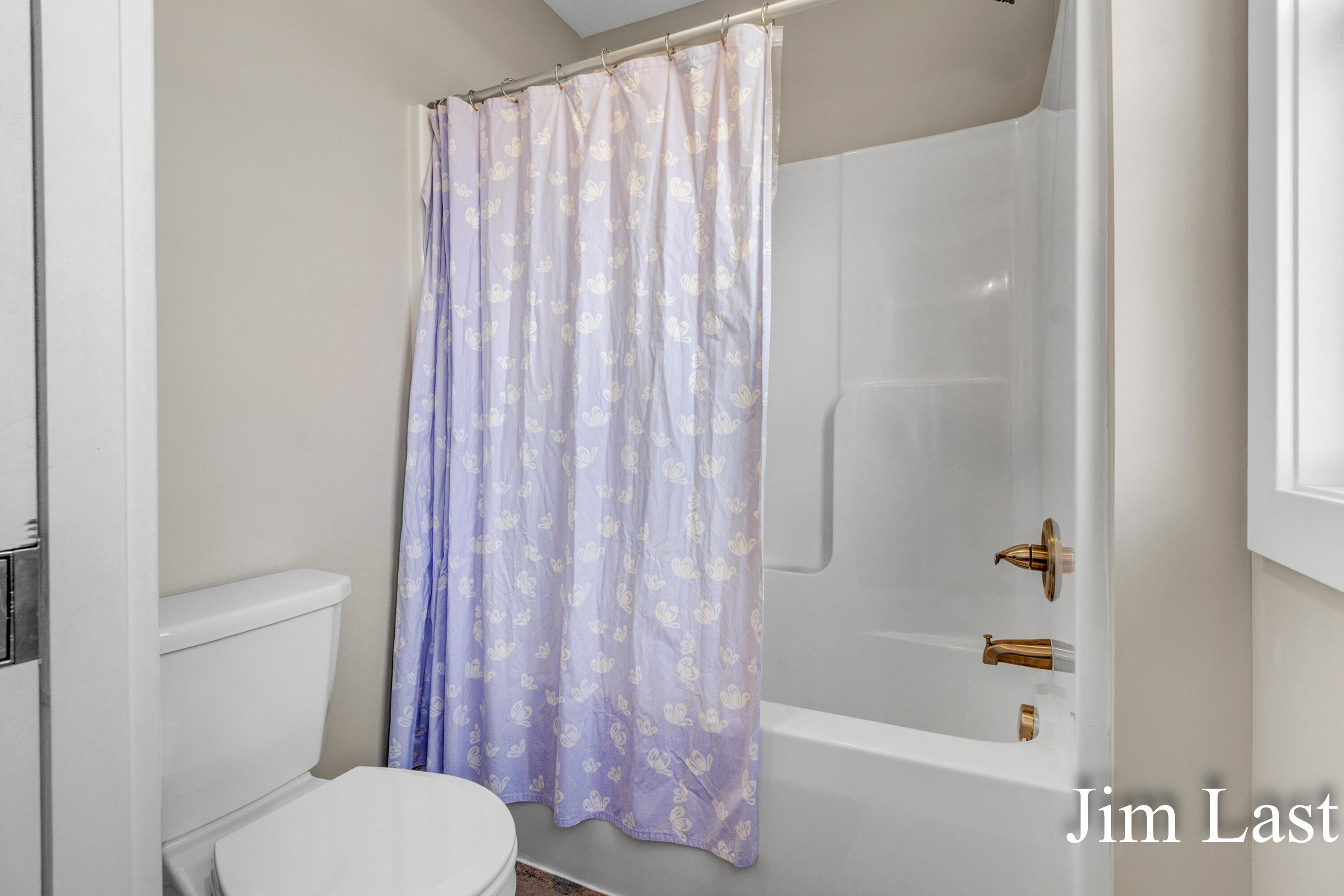 4713 Lake Ridge Drive