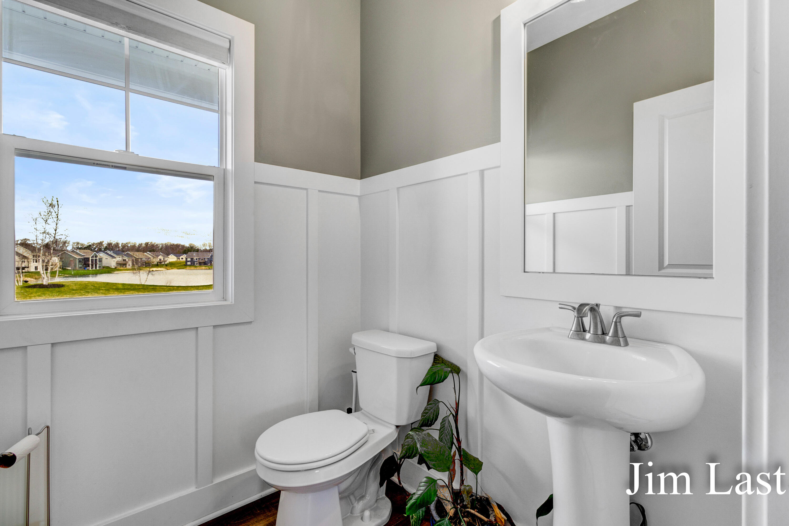 4713 Lake Ridge Drive