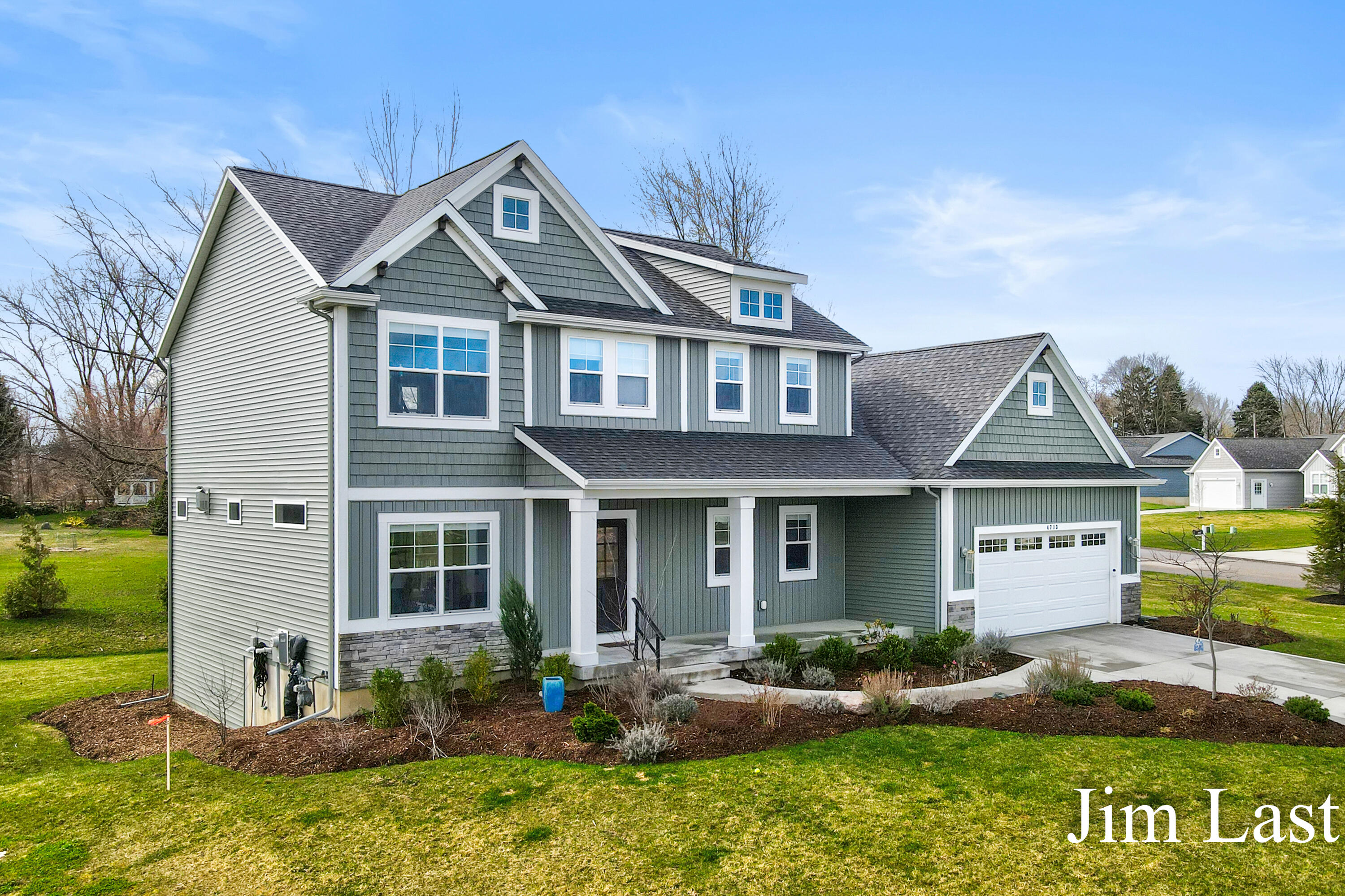 4713 Lake Ridge Drive