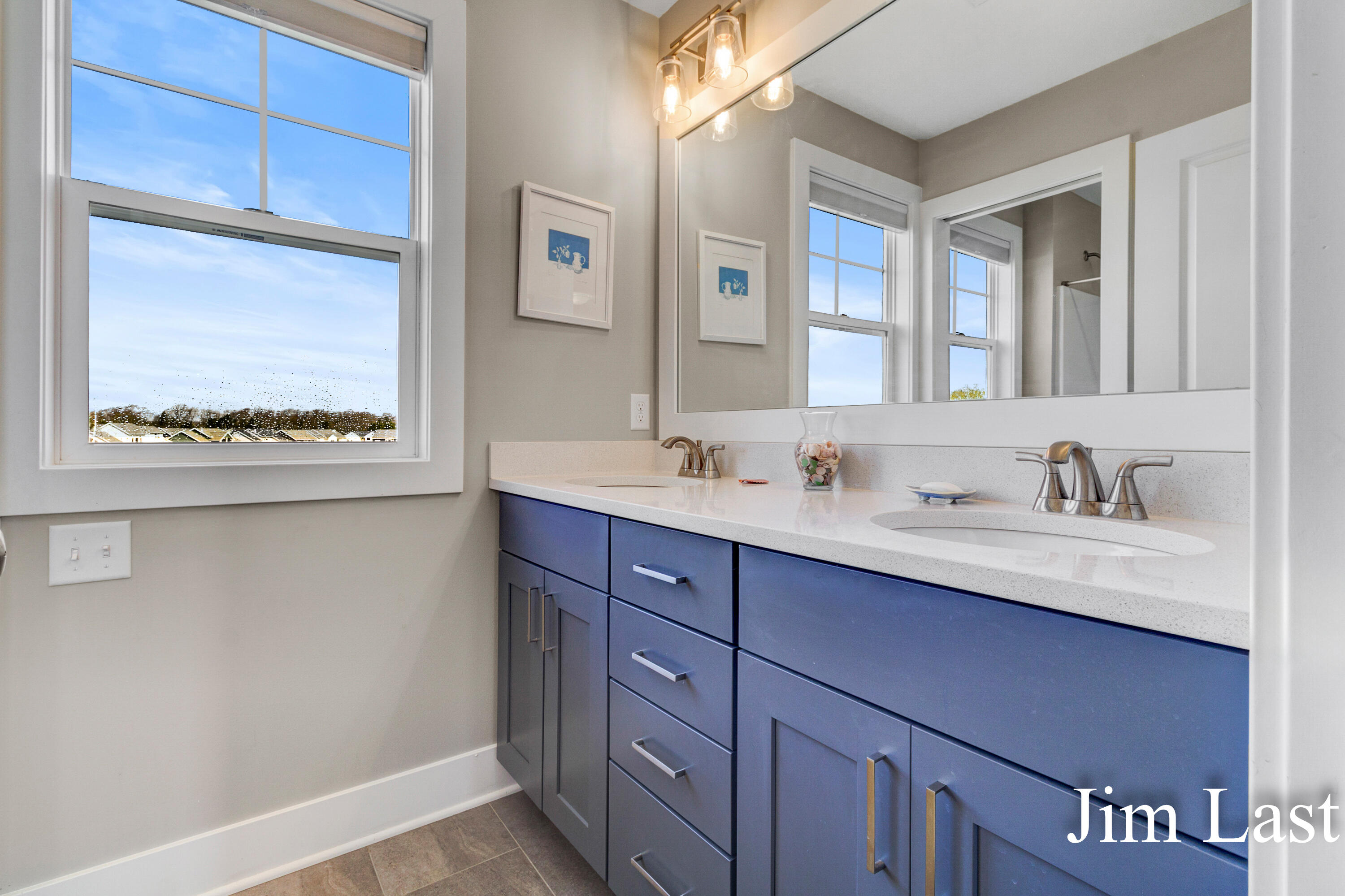 4713 Lake Ridge Drive