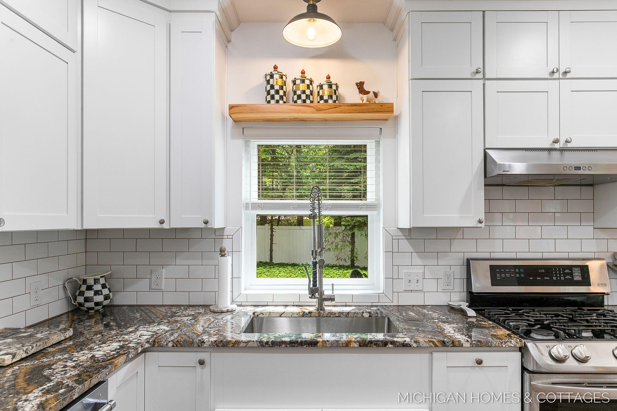 1375 Waukazoo Drive