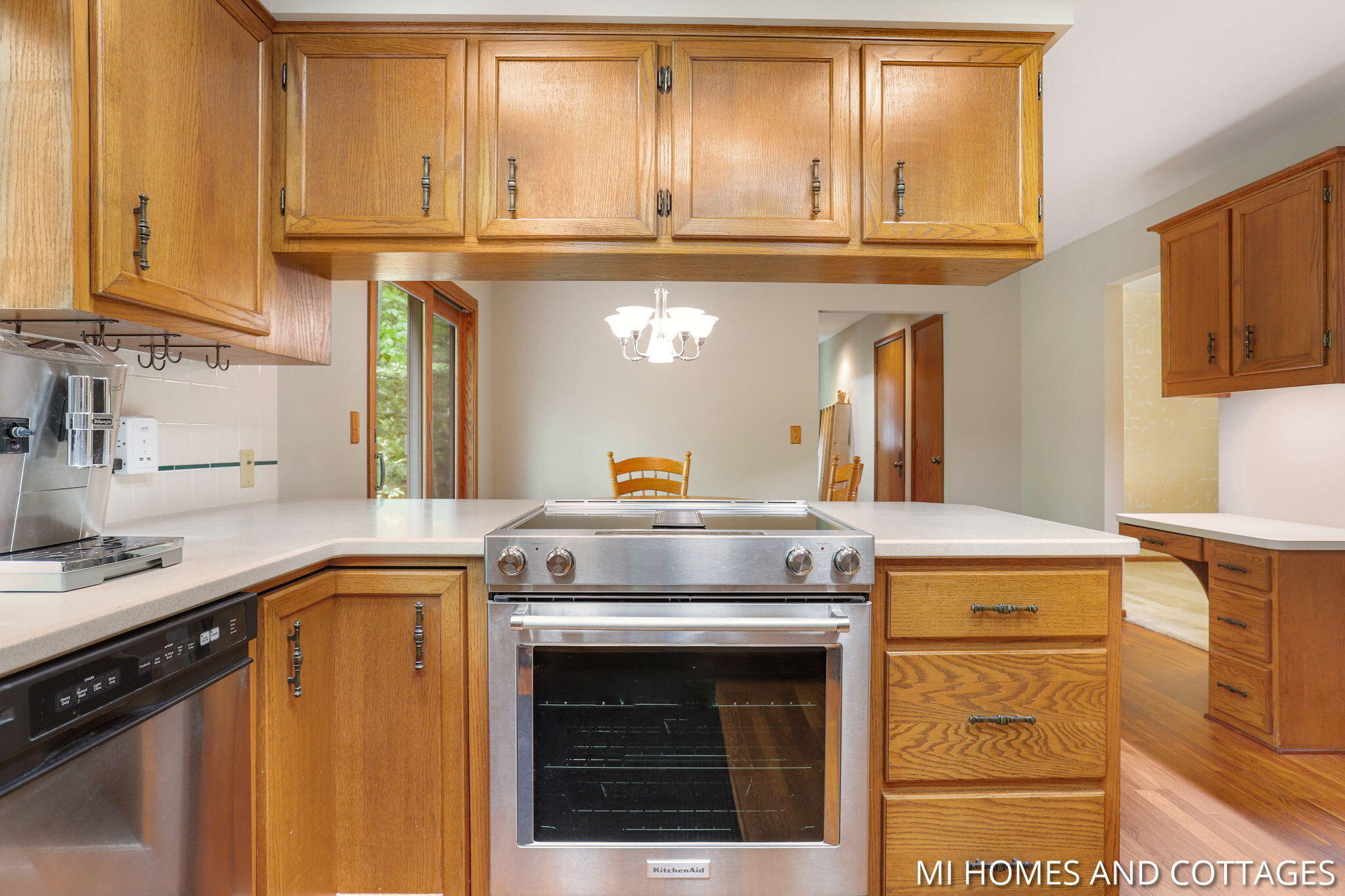 1220 Oakhampton Road
