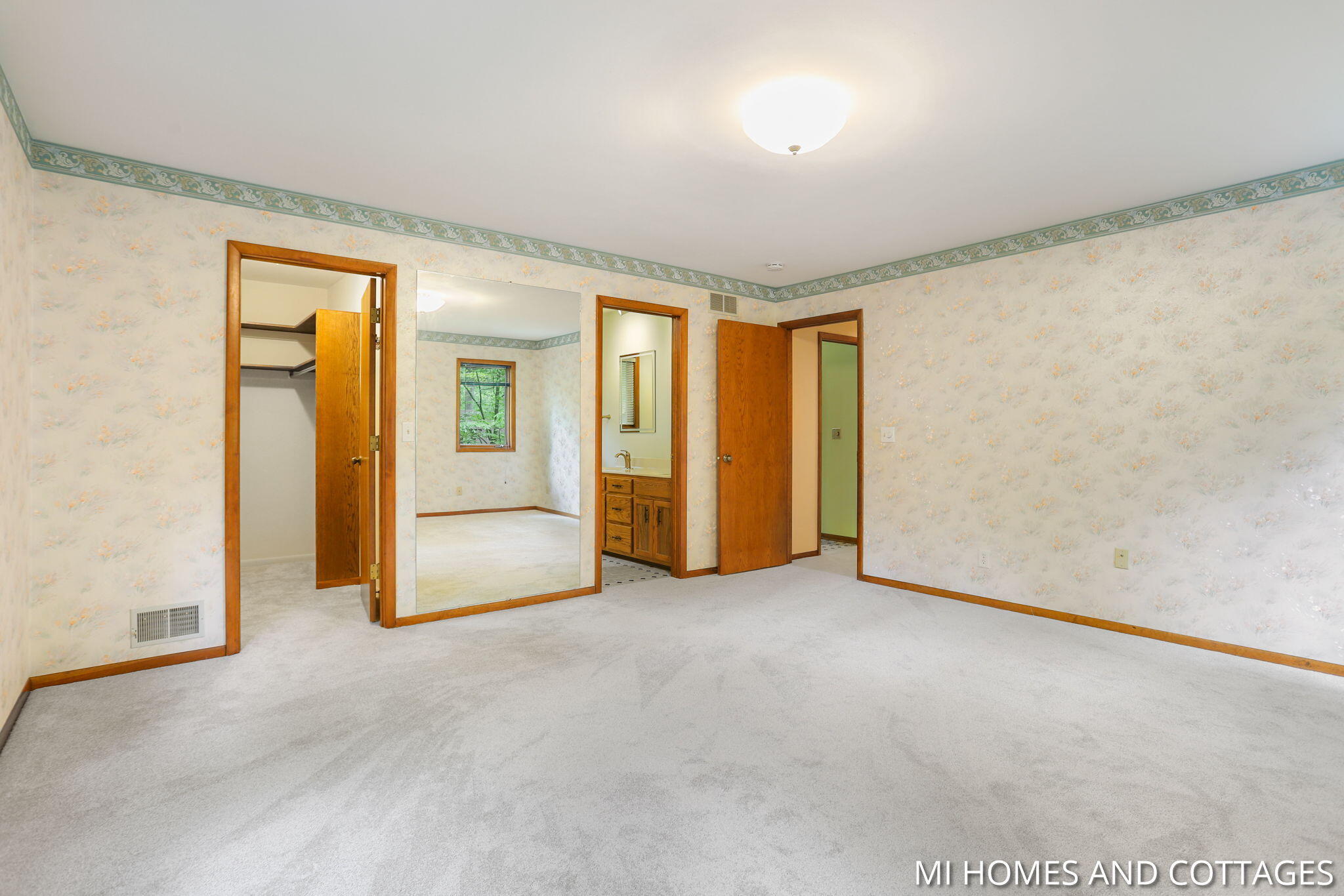1220 Oakhampton Road