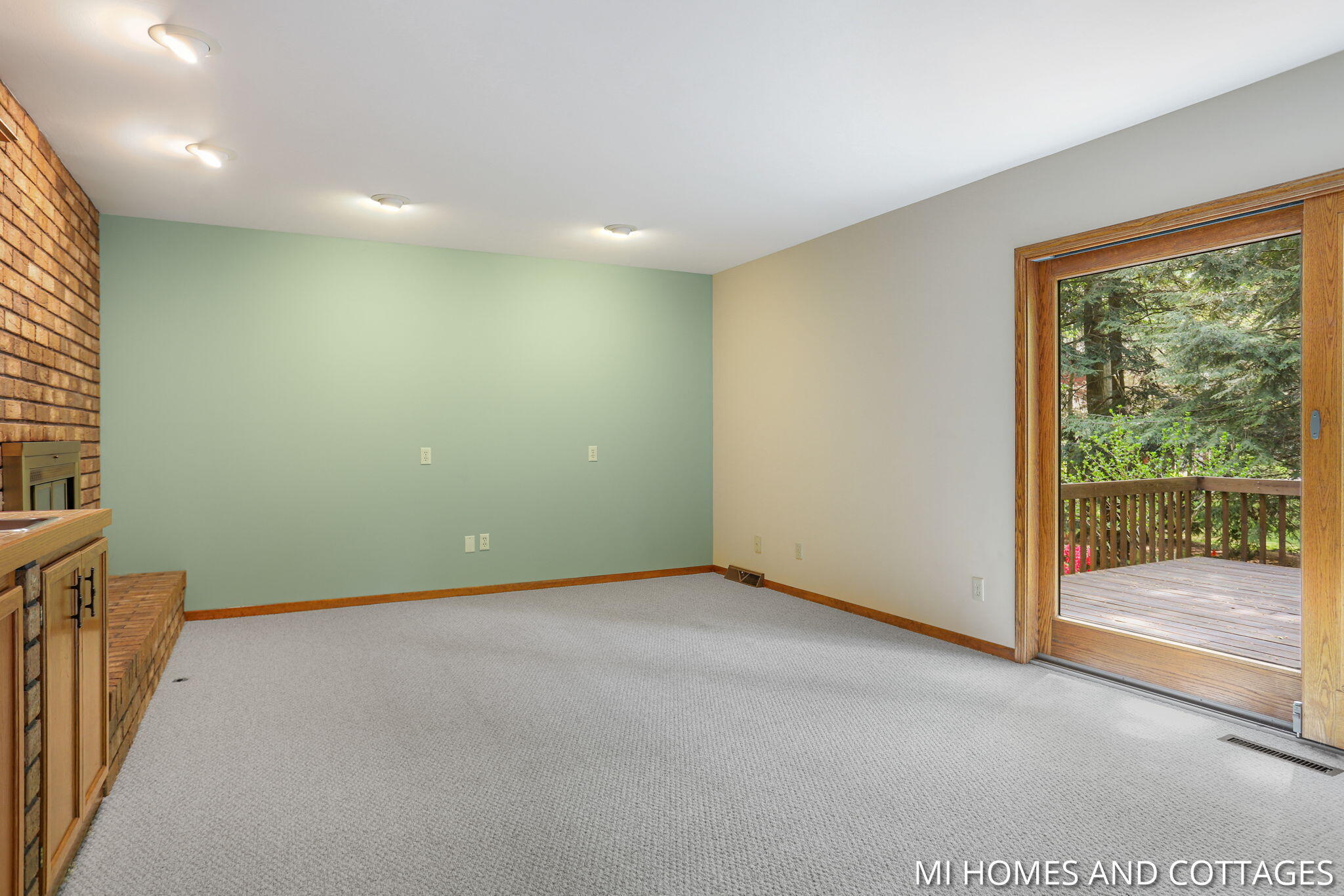 1220 Oakhampton Road